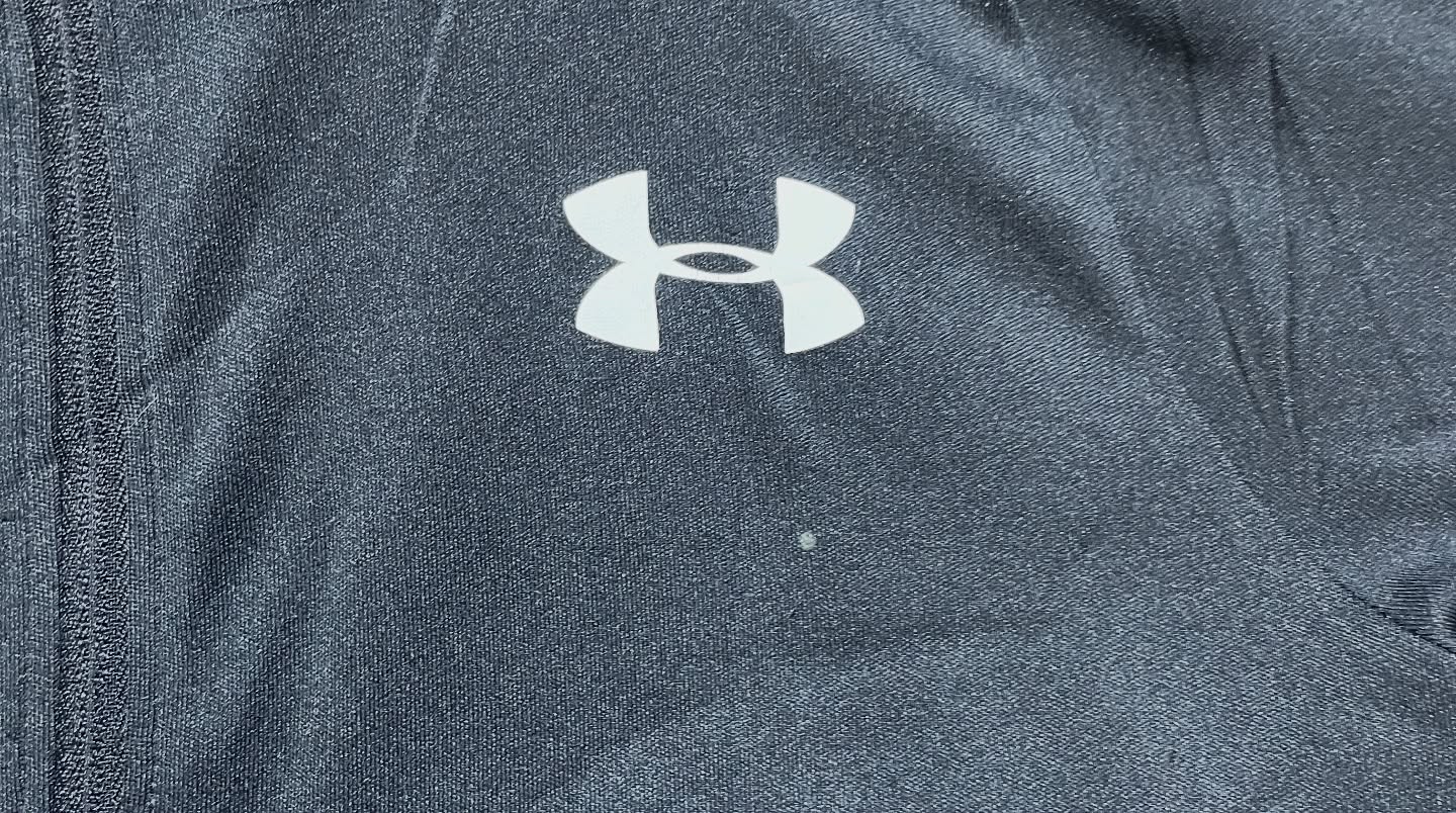 Under Armour Half Zip Up Tshirt Size S Black
