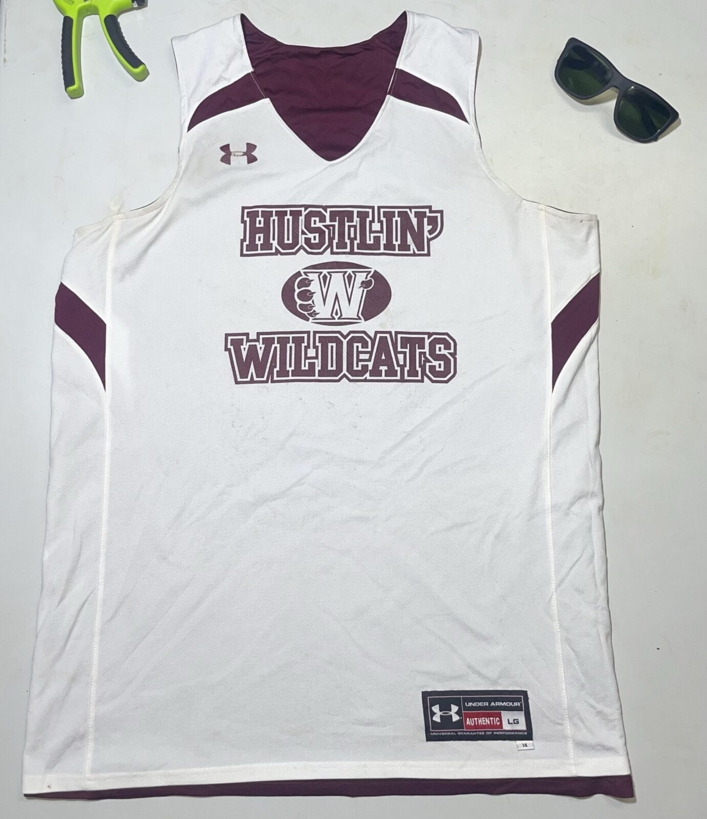 Under Armour reversible jersey size XL