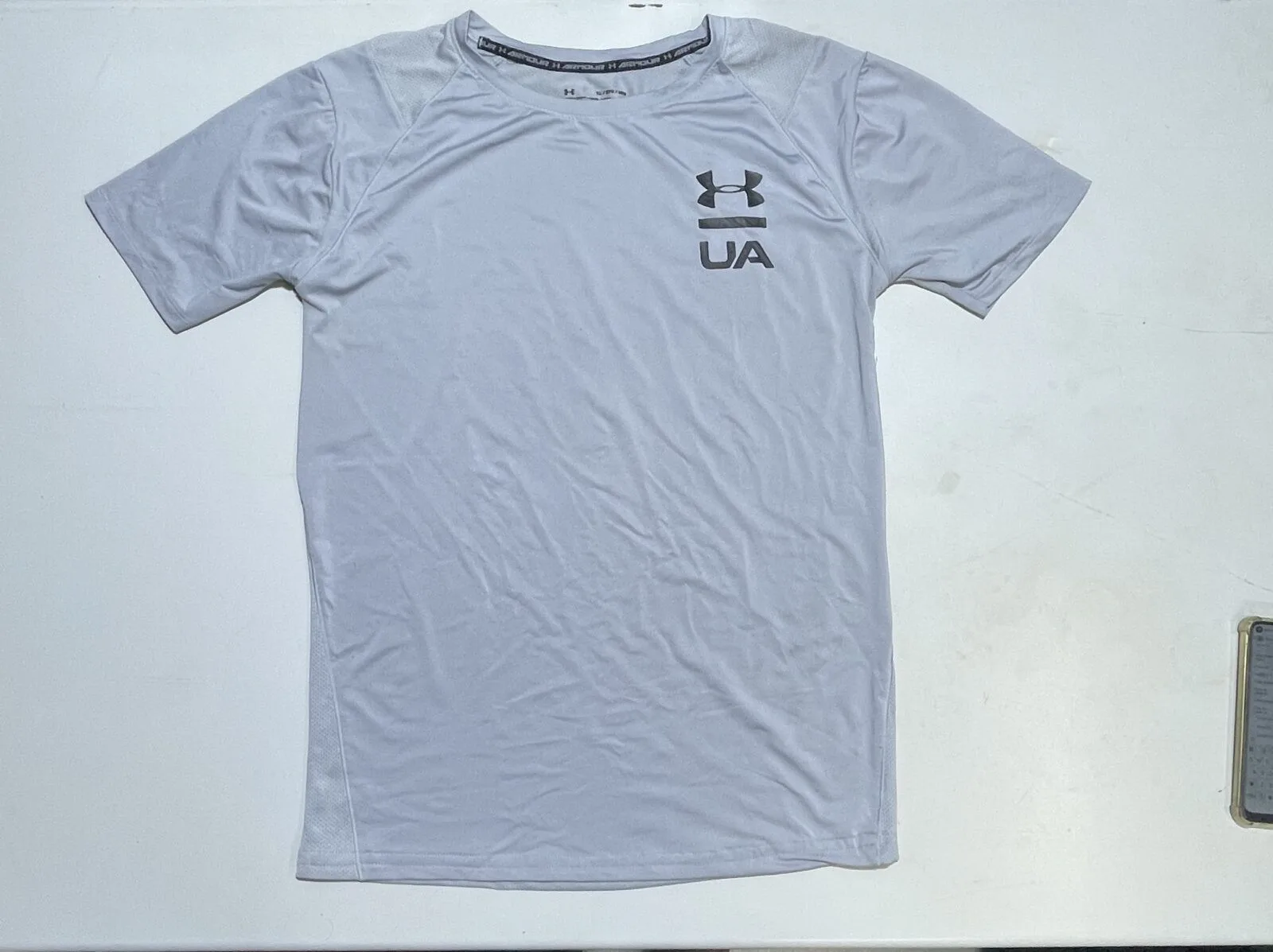UNDER ARMOUR HEATGEAR BODY FITTED HALF SLEEVE TSHIRT SIZE M