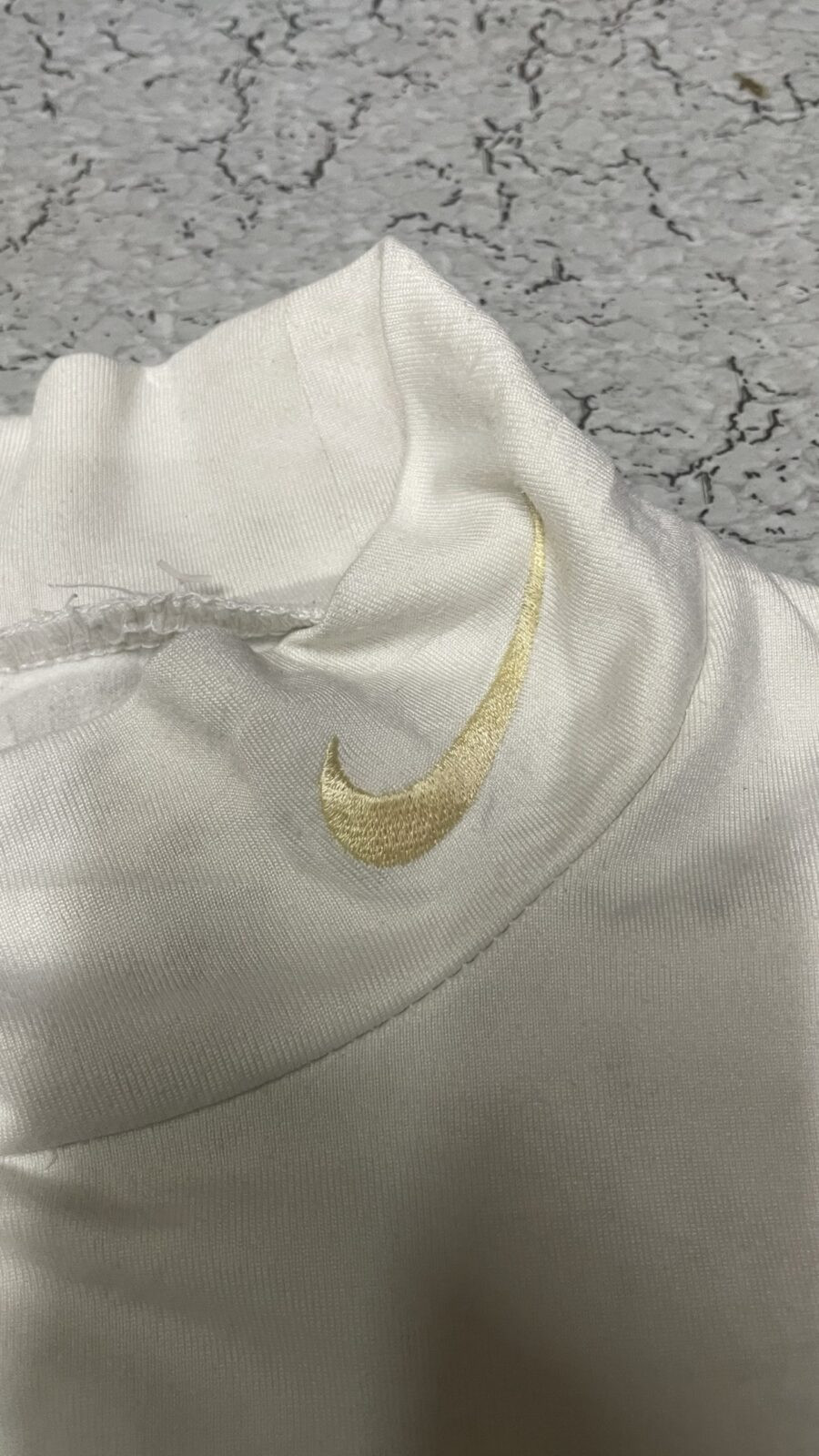 Nike pro compression half sleeve tshirt white size M