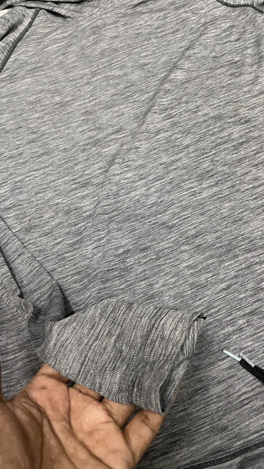 Under Armour Heatgear Hoodie full sleeve Tshirt grey size M
