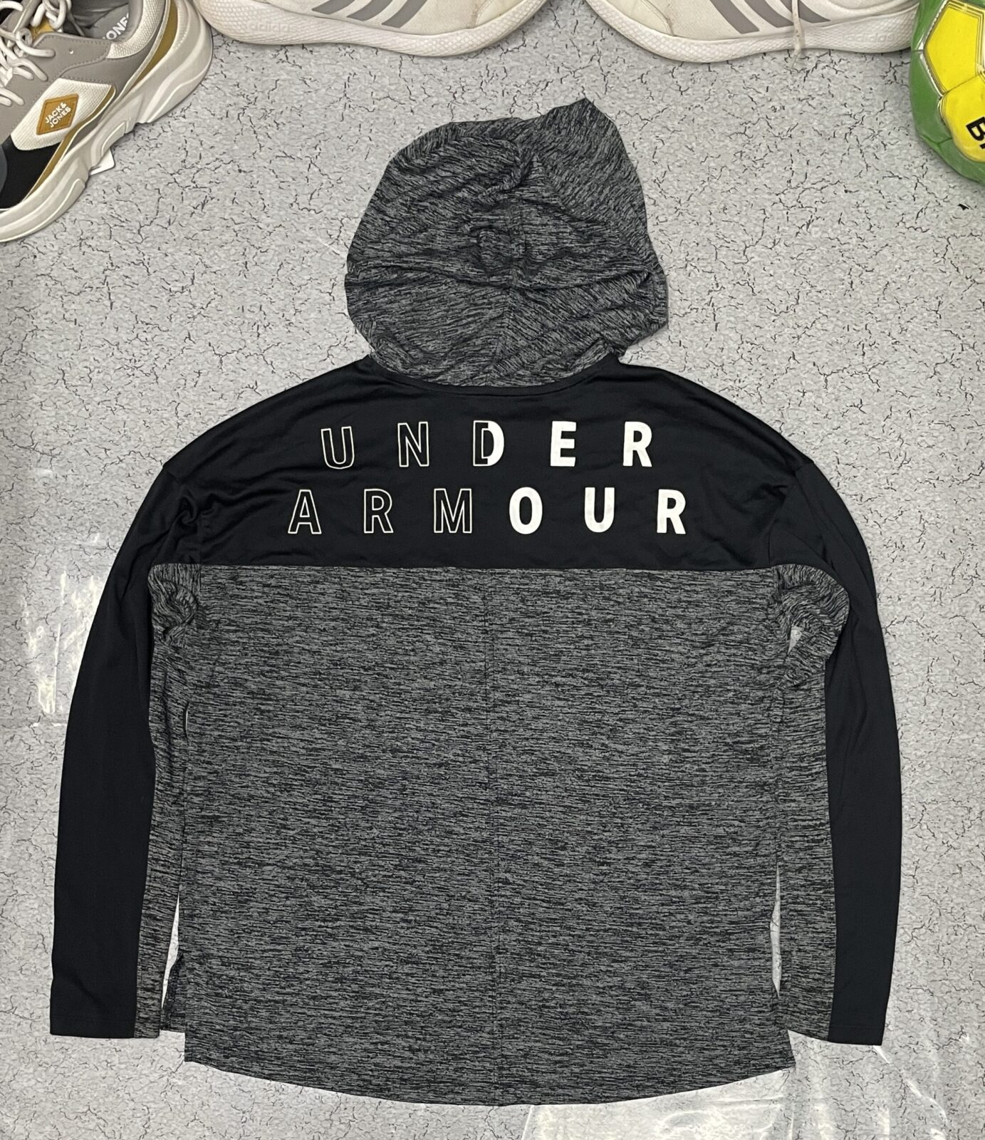 Under Armour Hear Hooded Tshirt Black Grey Size L