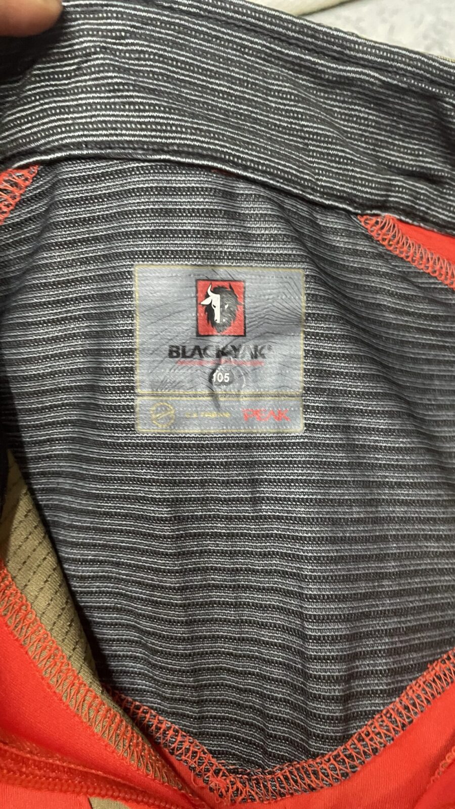 Black Yak Extreme Peak half zip Up Tshirt size M