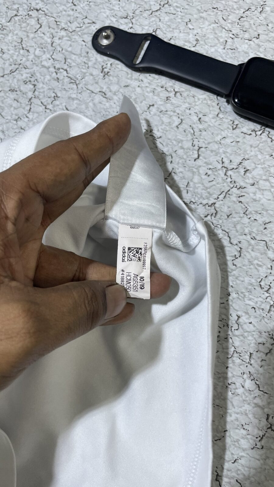 Adidas Men's White Crew-neck T-shirt With A Vertical Logo Size M