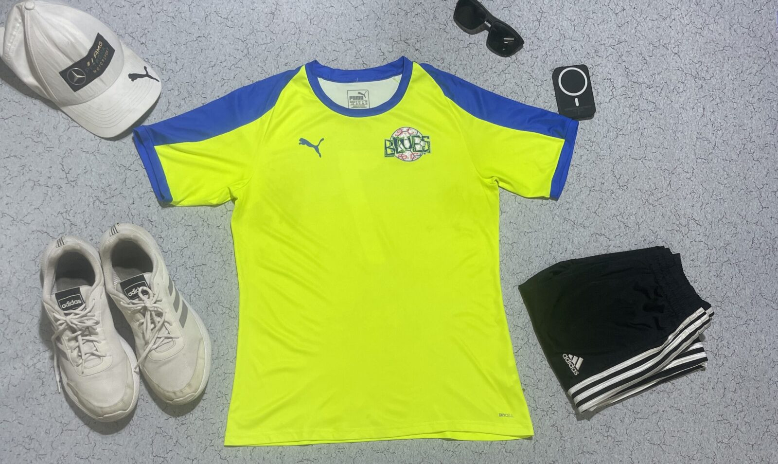 PUMA FOOTBALL JERSEY SC BLUES TEAM NEON YELLOW COLOR SIZE M