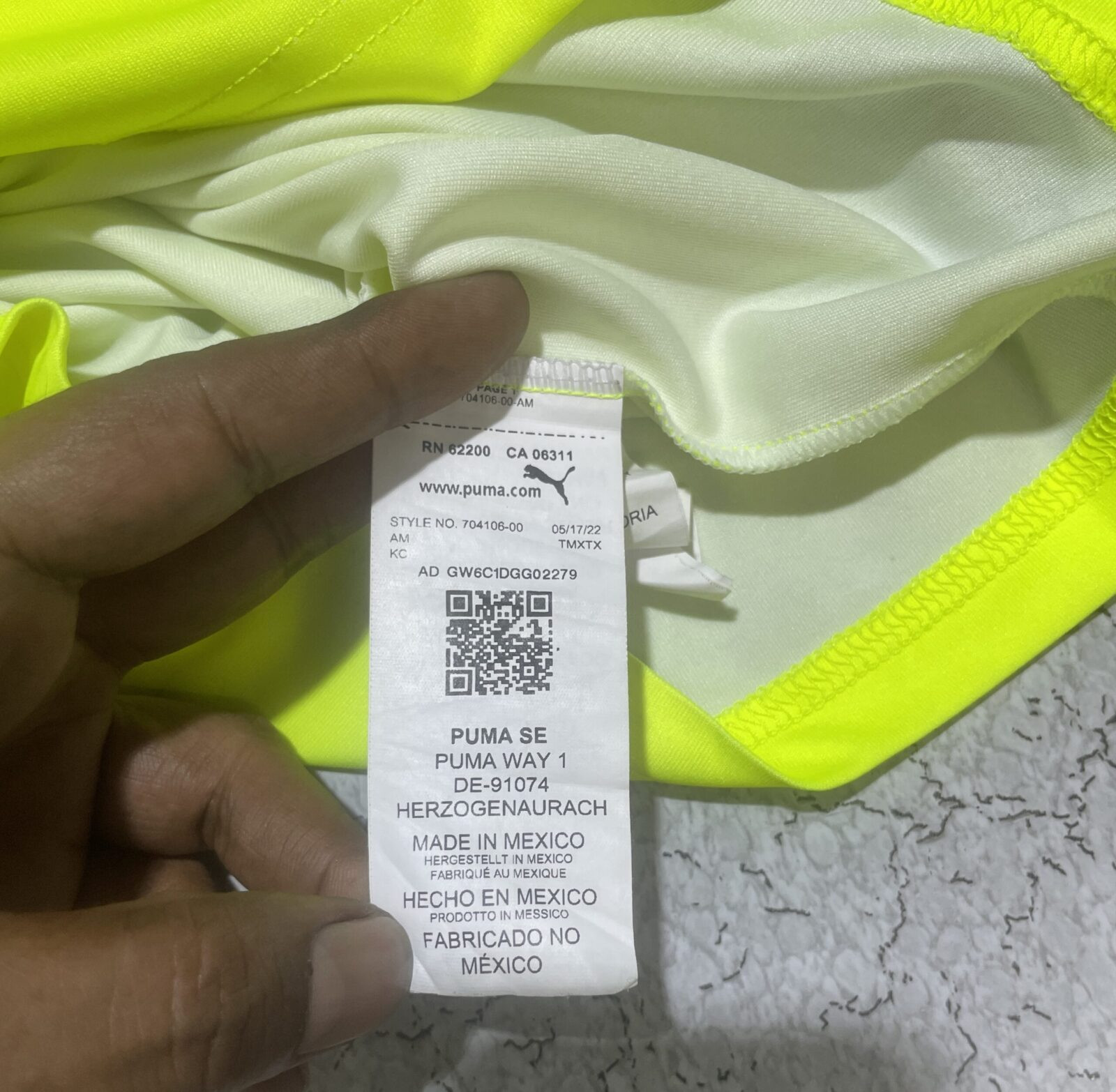 PUMA FOOTBALL JERSEY SC BLUES TEAM NEON YELLOW COLOR SIZE M