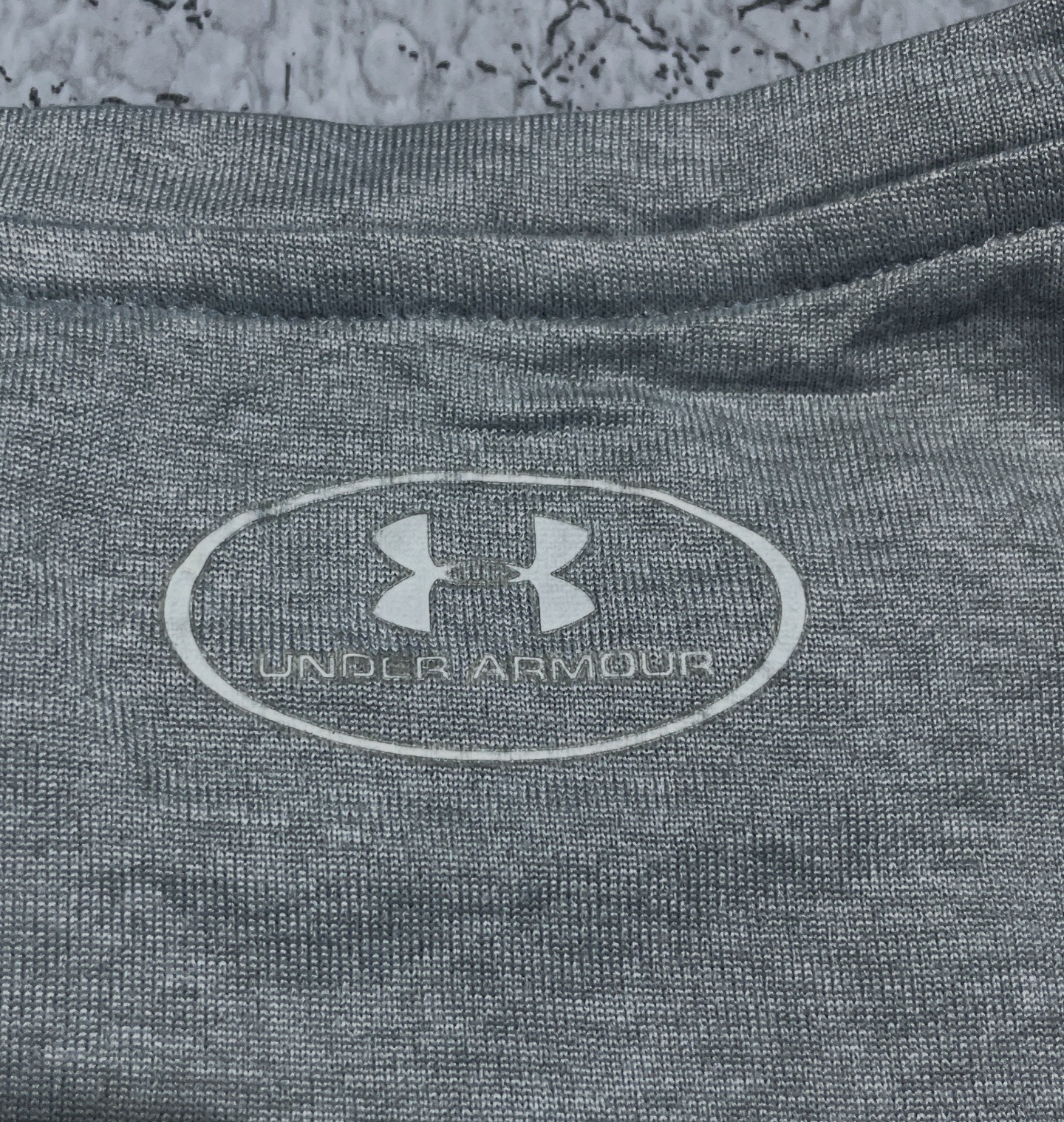 Under Armour Heatgear Half Sleeve Tshirt Size S Grey