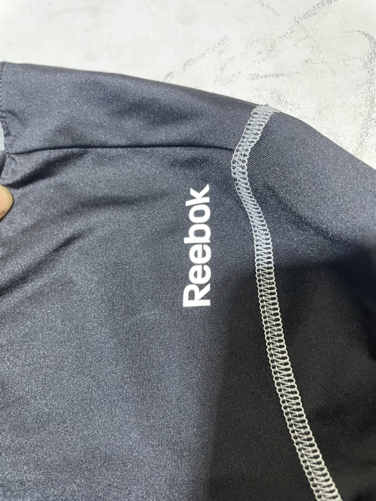 Reebok Play Dry full sleeve Tshirt size M