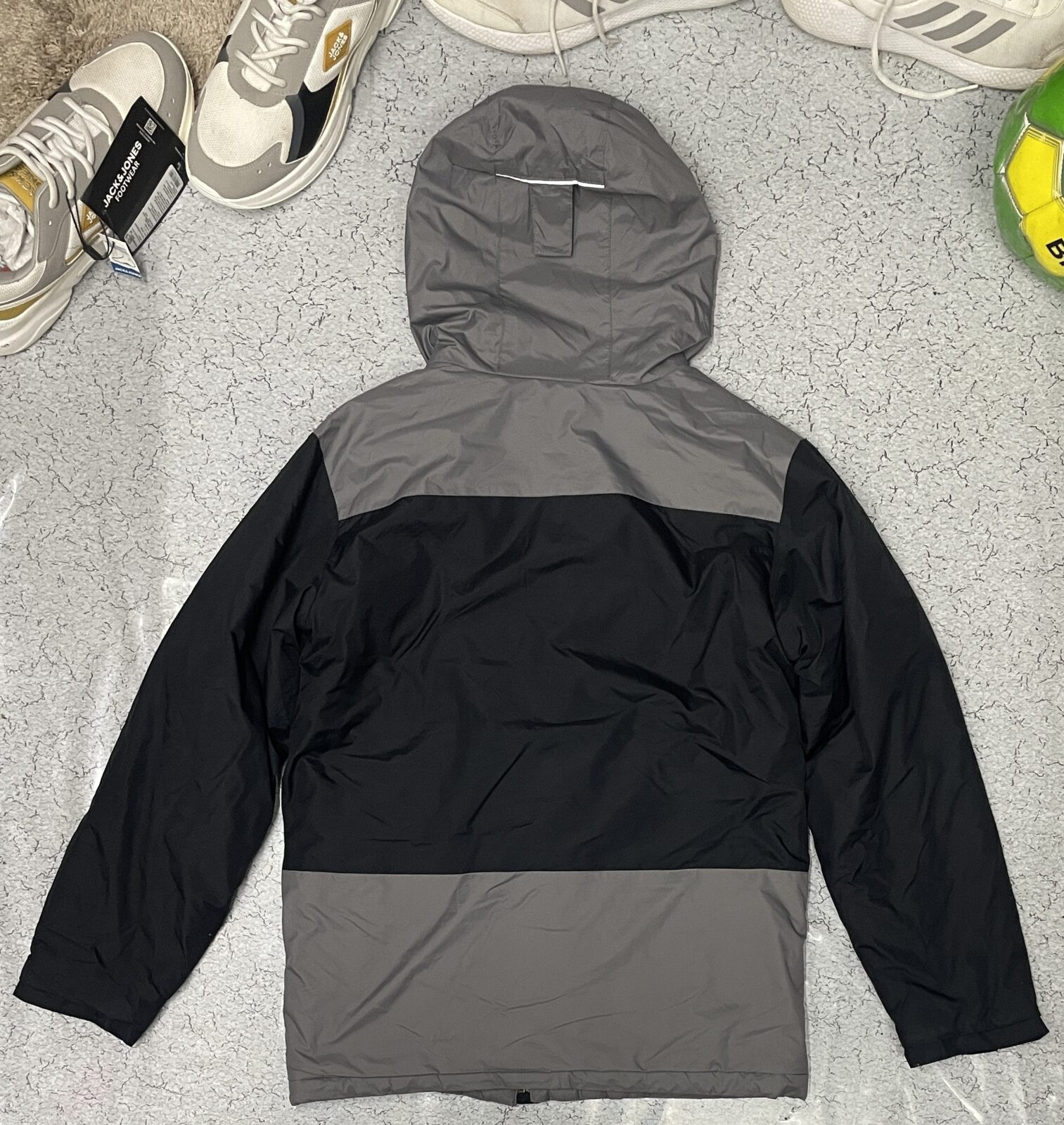 Columbia Hooded waterproof jacket grey black size M