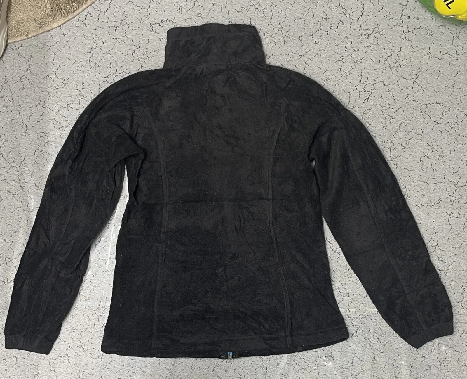 Columbia Women’s Fleece lite weight Sweatshirt black size M