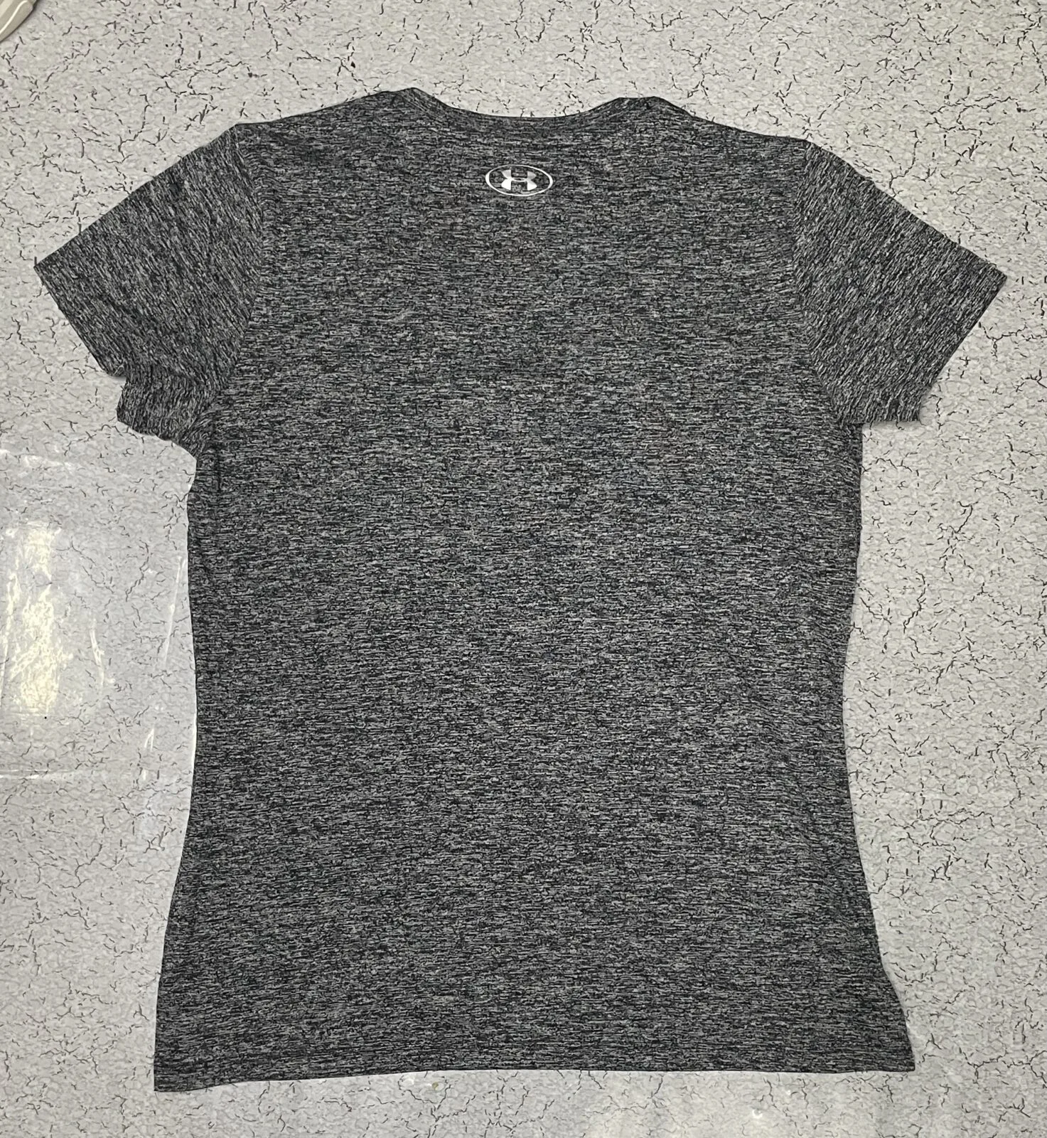 Under Armour Heatgear V neck half sleeve Women's Tshirt grey size M