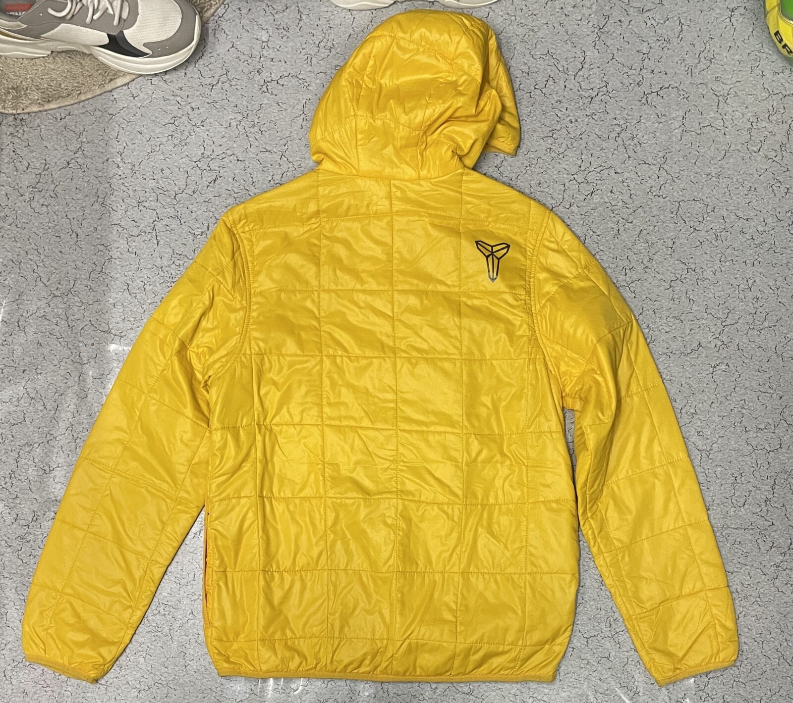 Nike Hooded Puffer lite weight jacket size L Yellow