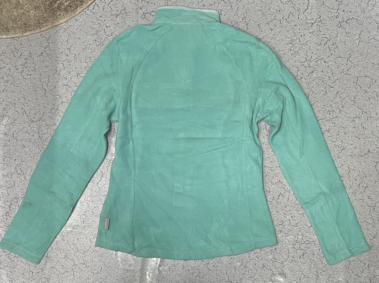 Quencha women’s Winter Sweatshirt Size S