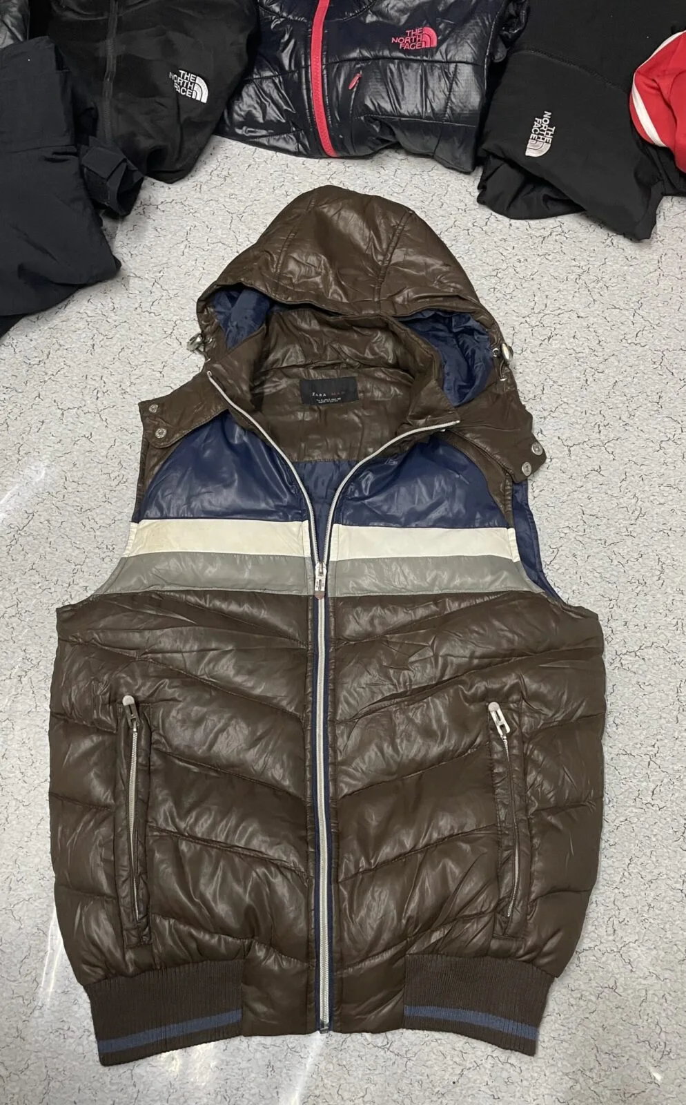 Zara Man Hooded Puffer Vest Brown M