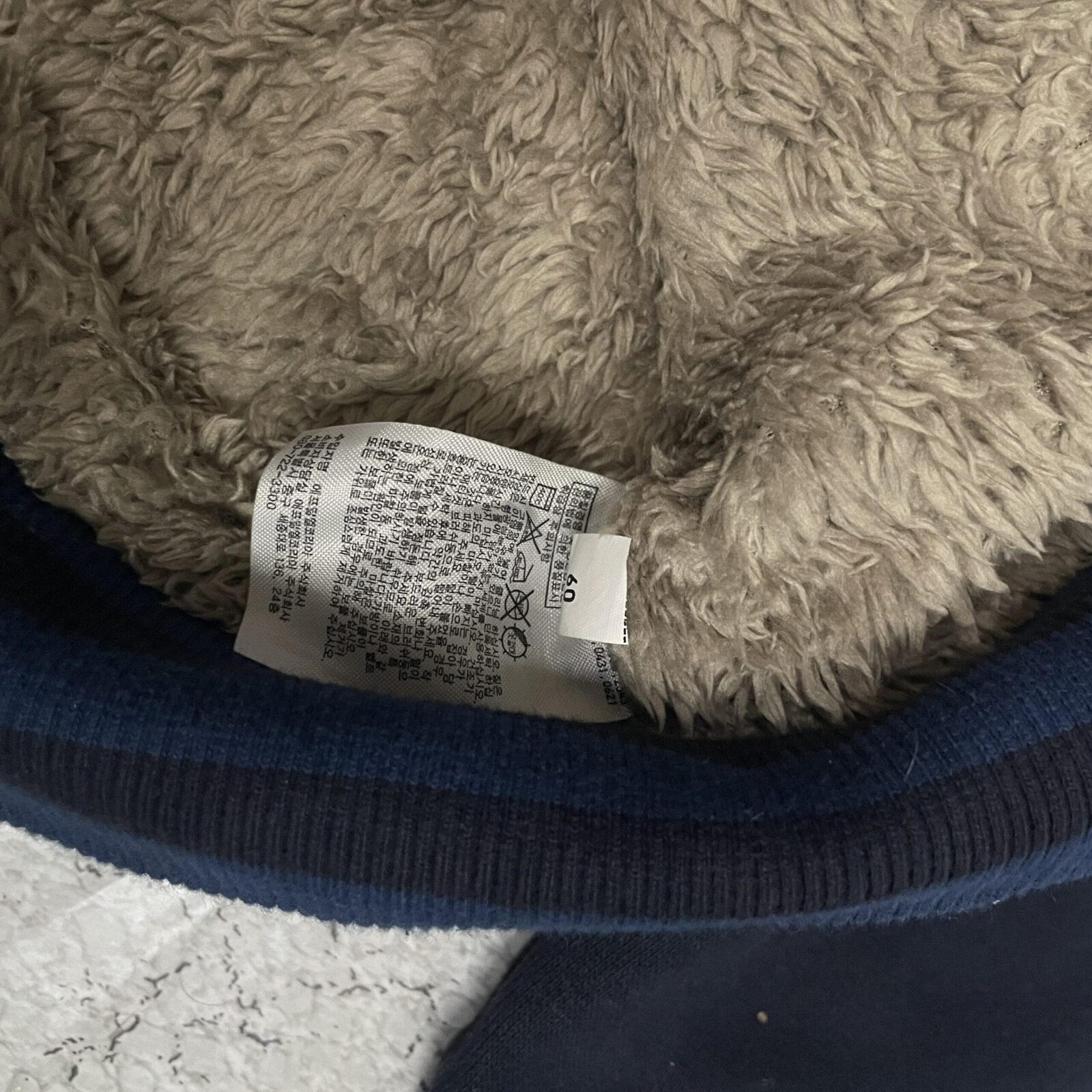 UNIQLO Men’s Winter Sweater Navy Blue Xl