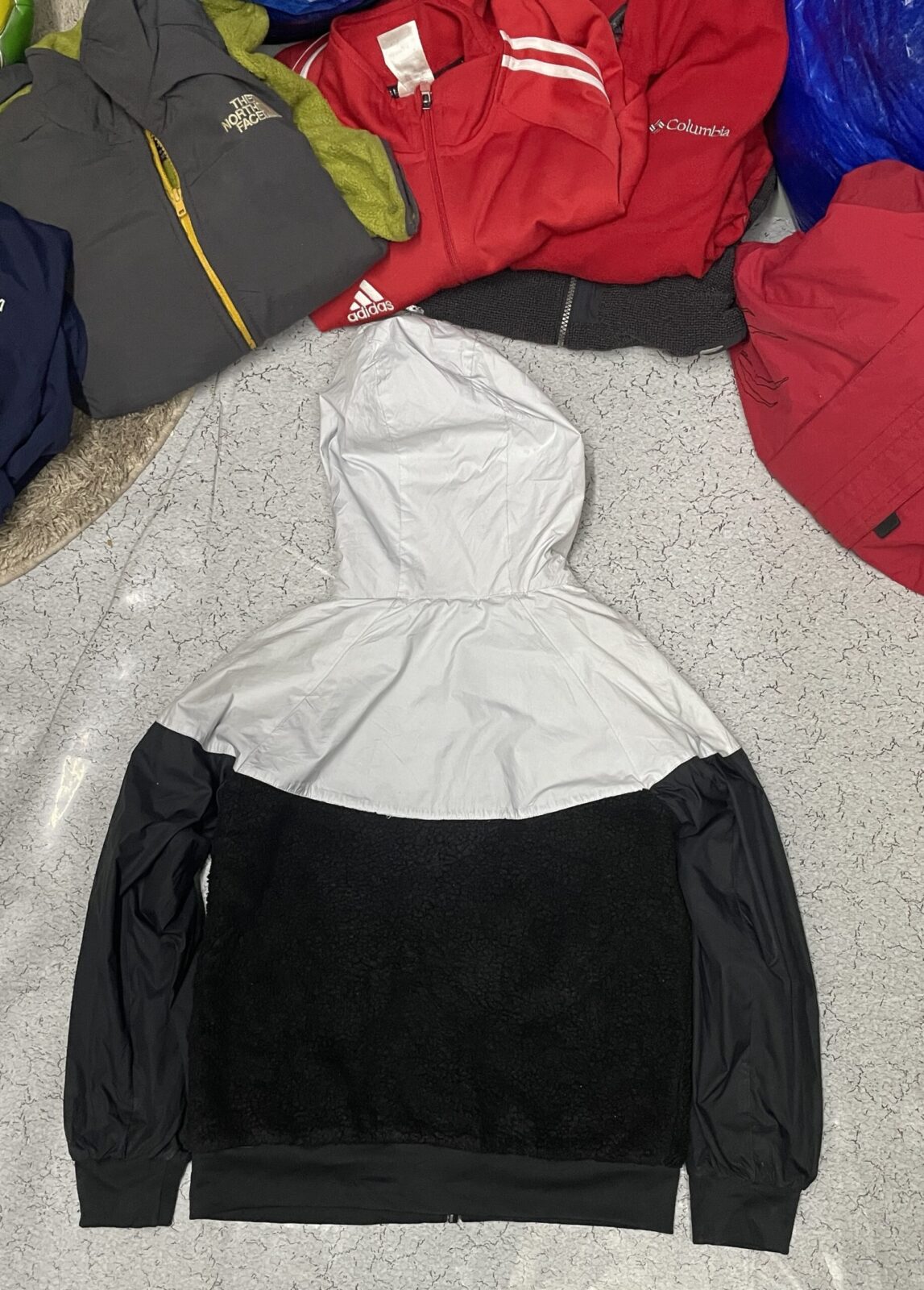 Nike Hooded Puffer Fleece winter Jacket Black White - S