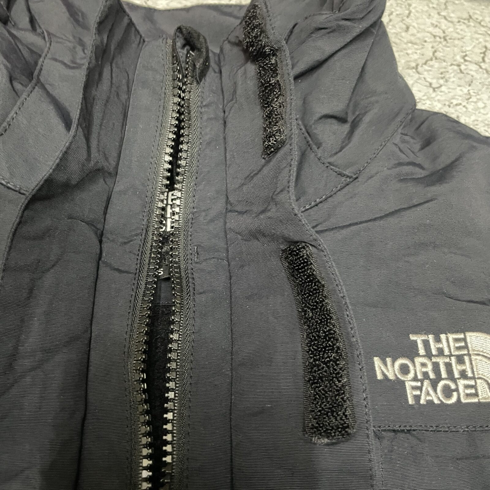 The North Face Hyvent Waterproof Men’s Outdoor Jacket Black-L