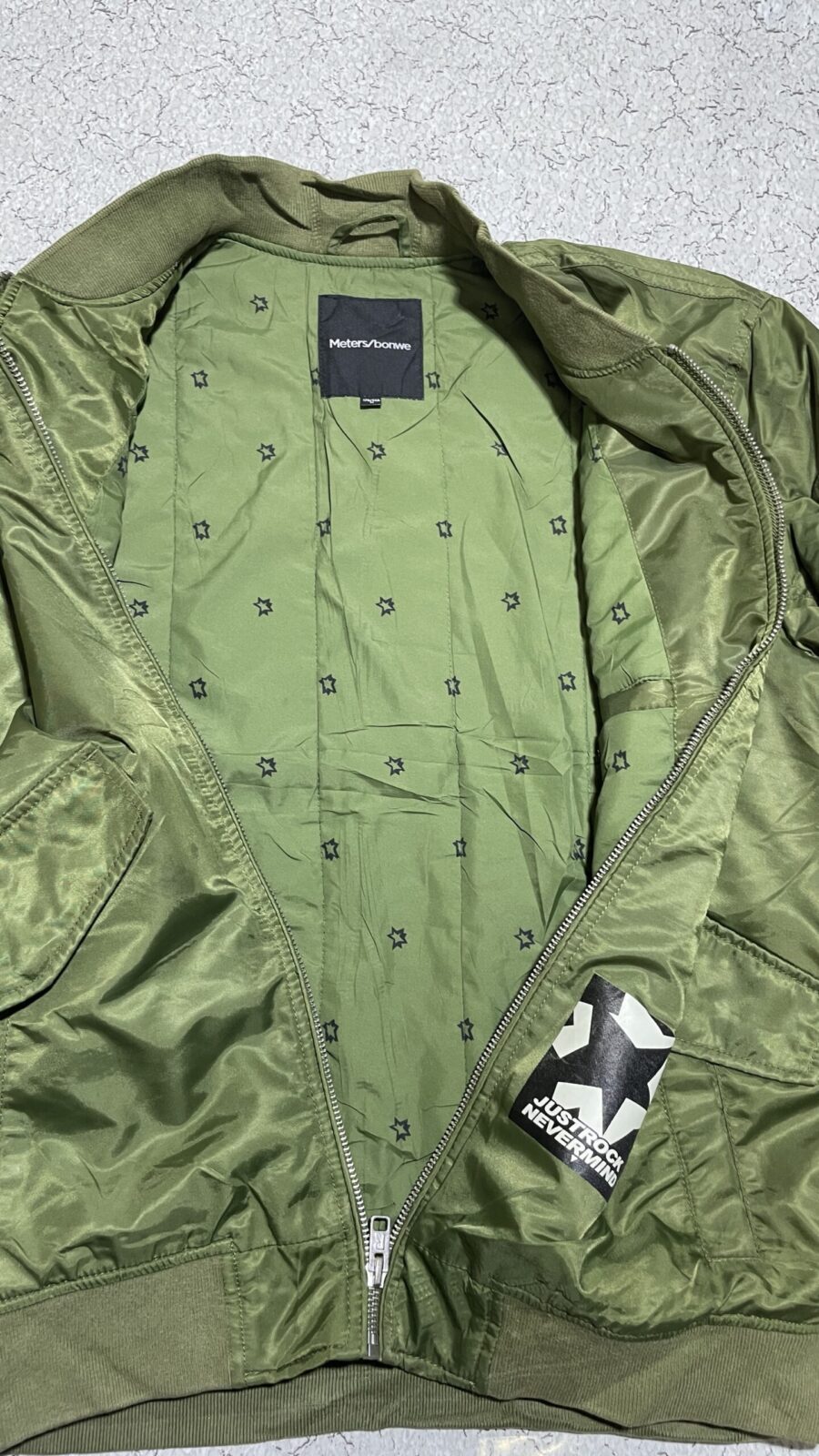 Meters Bonwe Men’s Green Bomber Jacket Size L