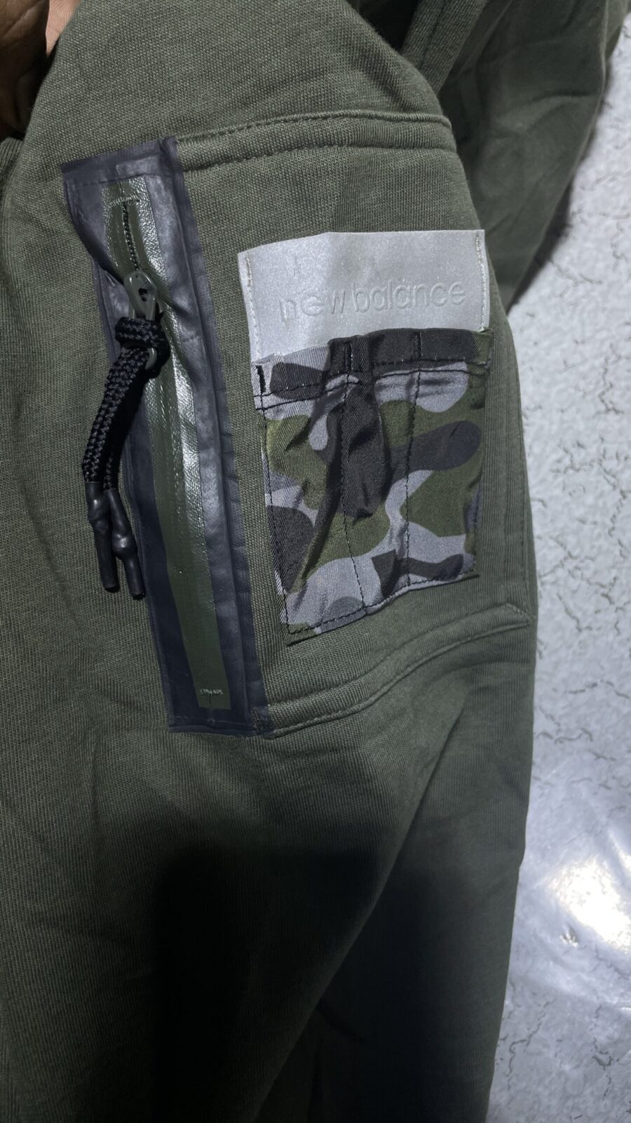 New Balance Men’s Bomber Jacket Olive Green – Size L