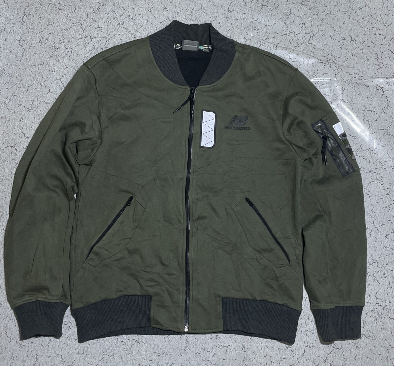 New Balance Men’s Bomber Jacket Olive Green – Size L