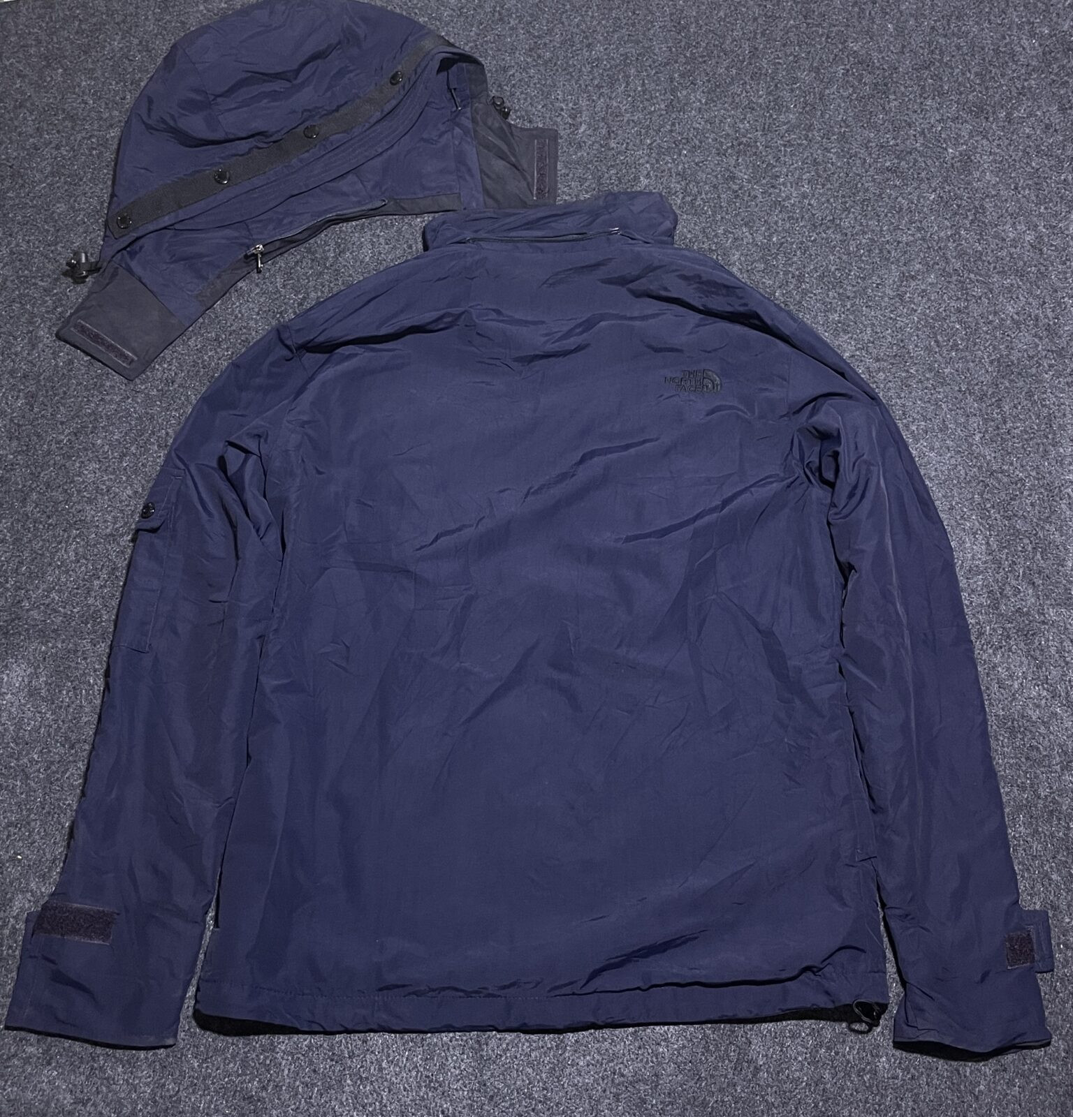The North Face Vintage Waterproof Shell Jacket  Navy Blue L