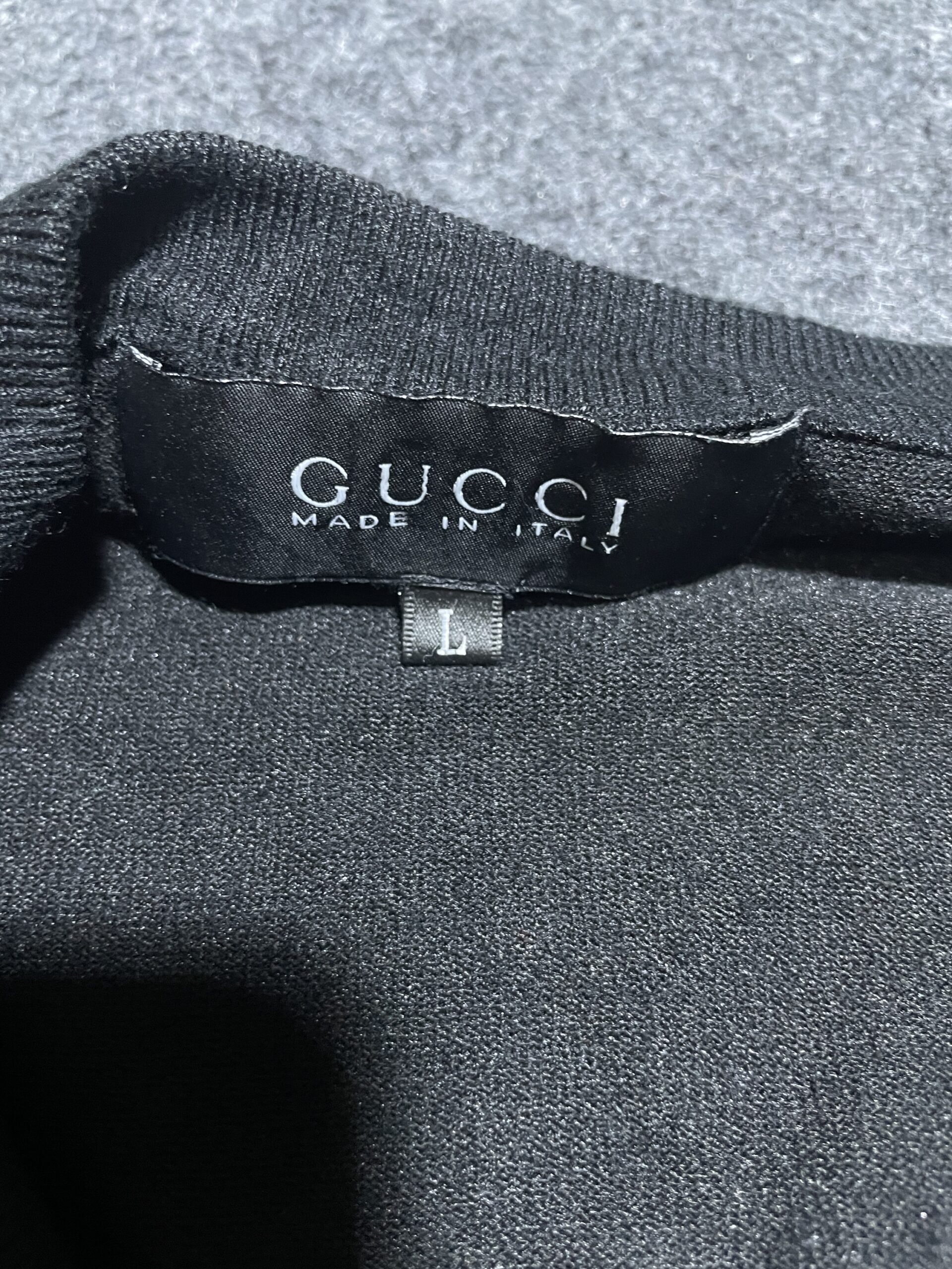 Gucci Black V-Neck Knit Sweater Gold Crest Logo Made In Italy Size L