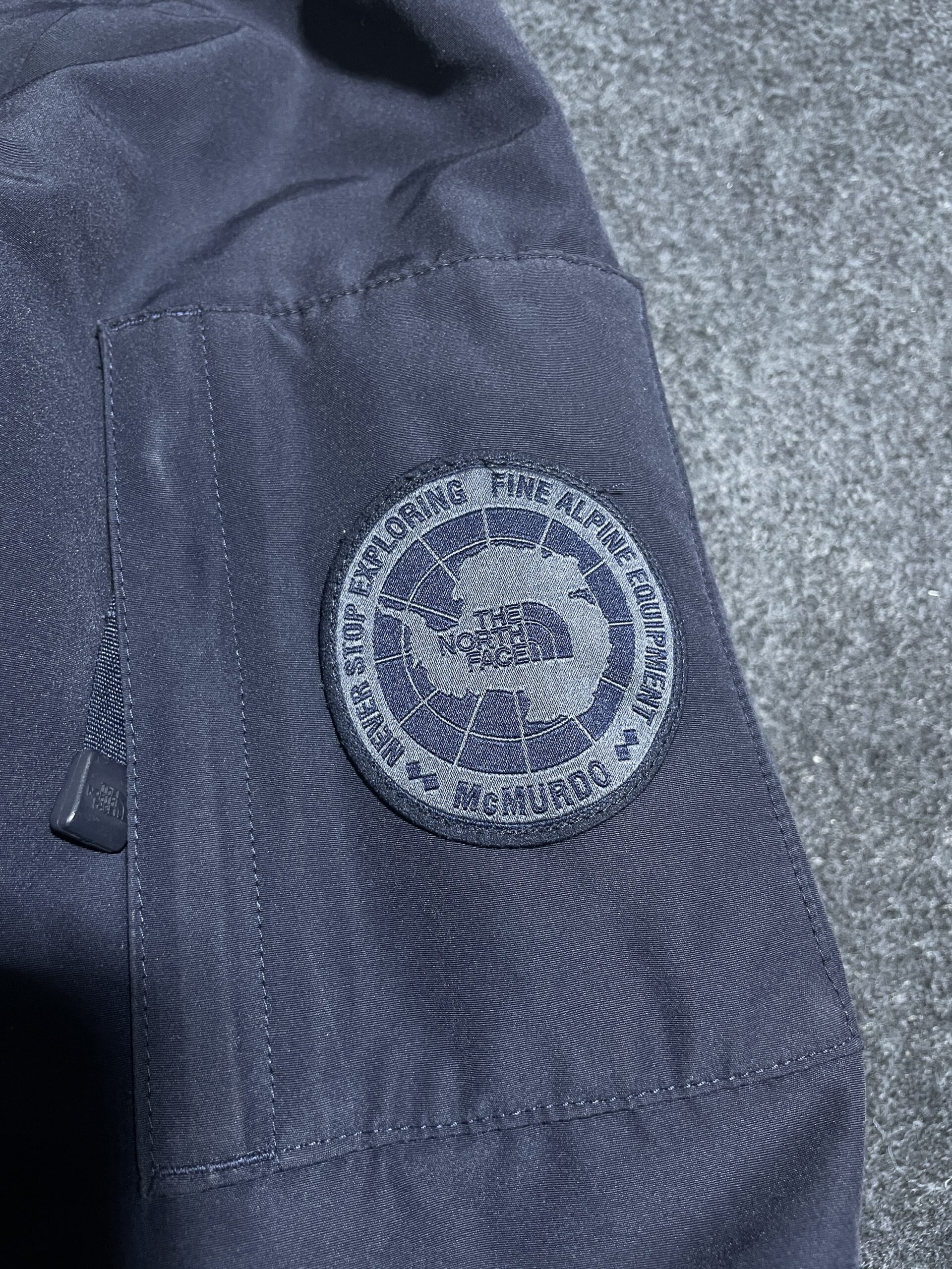 The North Face Mcmurdo Series Down Parka Jacket Navy Blue Fur Hood