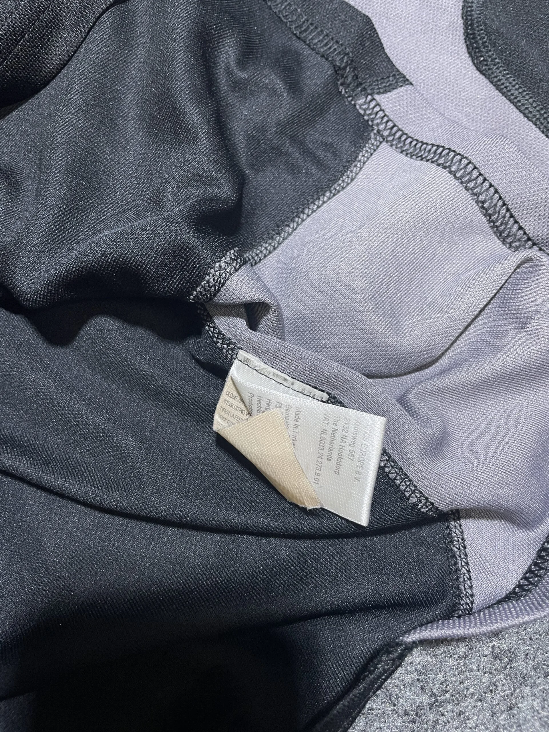 Asics Men’s Half Zip Sports Top – Size L Black &Amp; Grey
