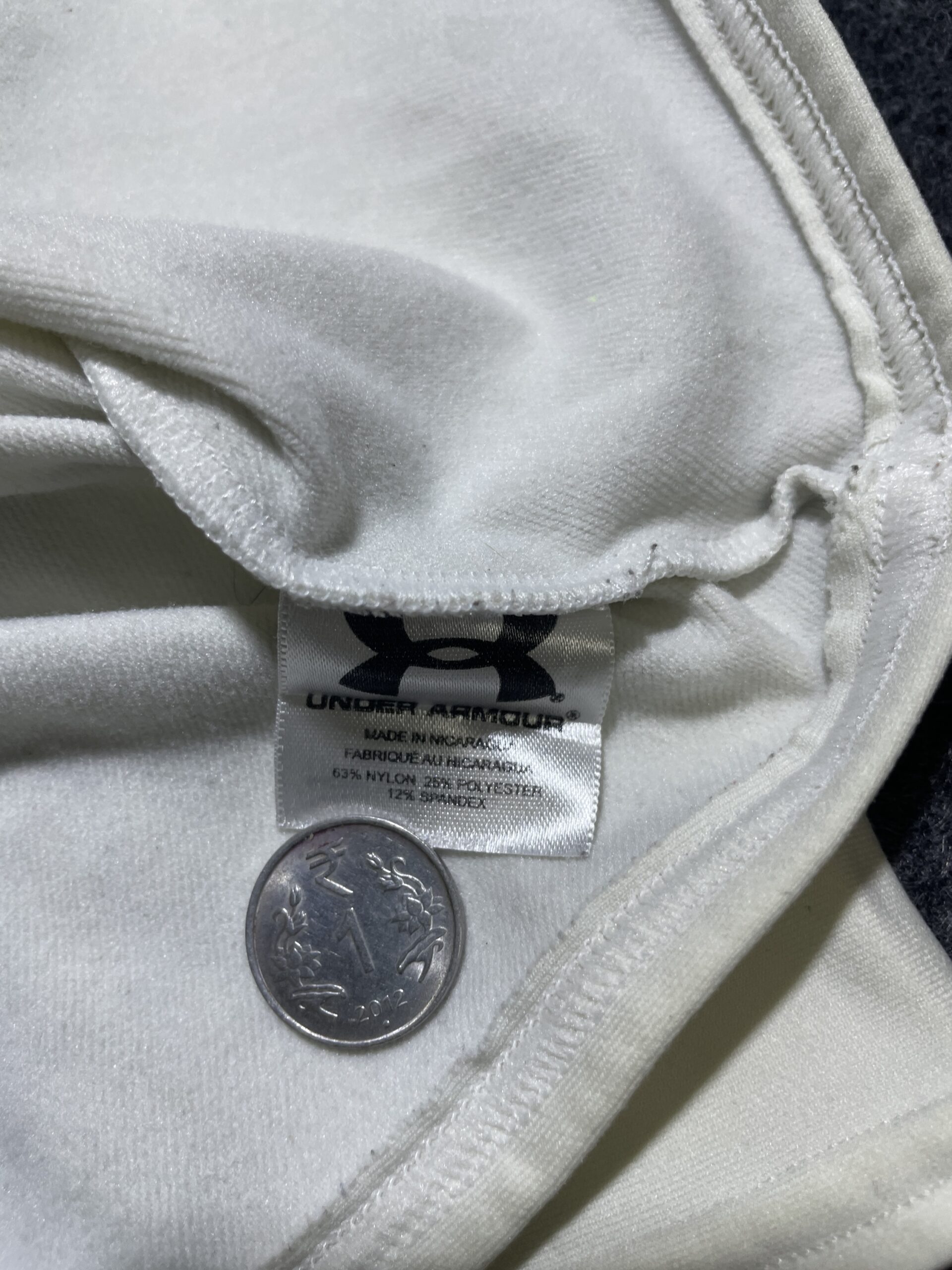 Under Armour White Compression Gym Top – Slim Body Fit (Size M)