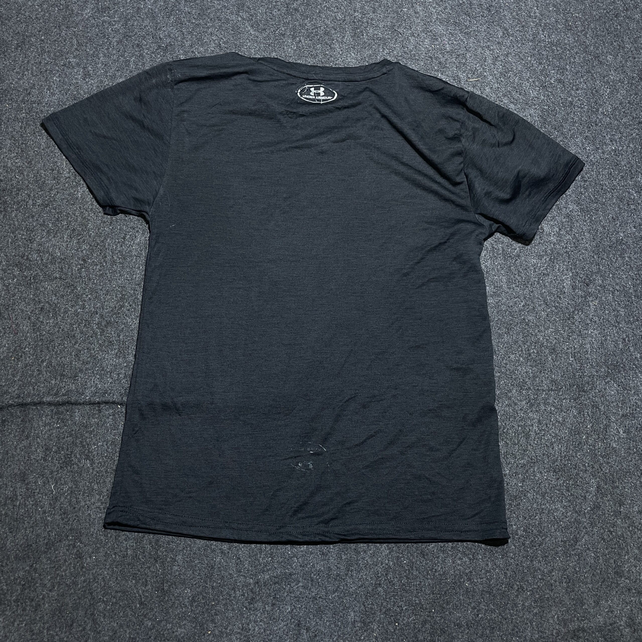 Under Armour Heatgear V-Neck Heat Black Tshirt M