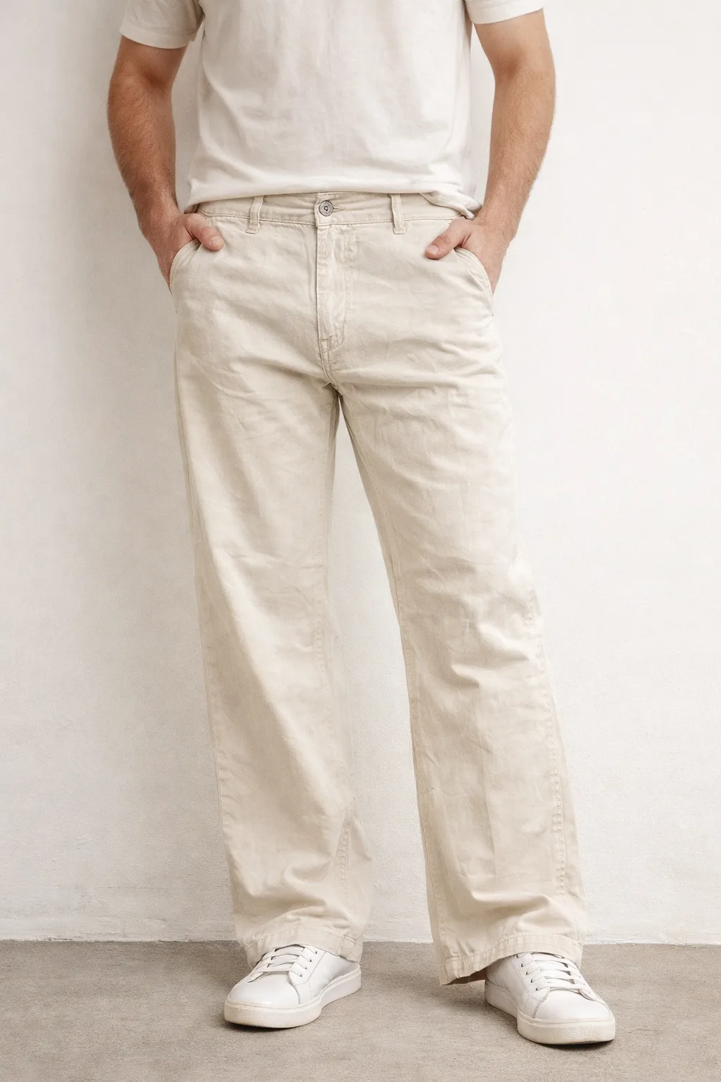 United Colors of Benetton Straight Fit Pants | Off-White Khaki | Waist 28