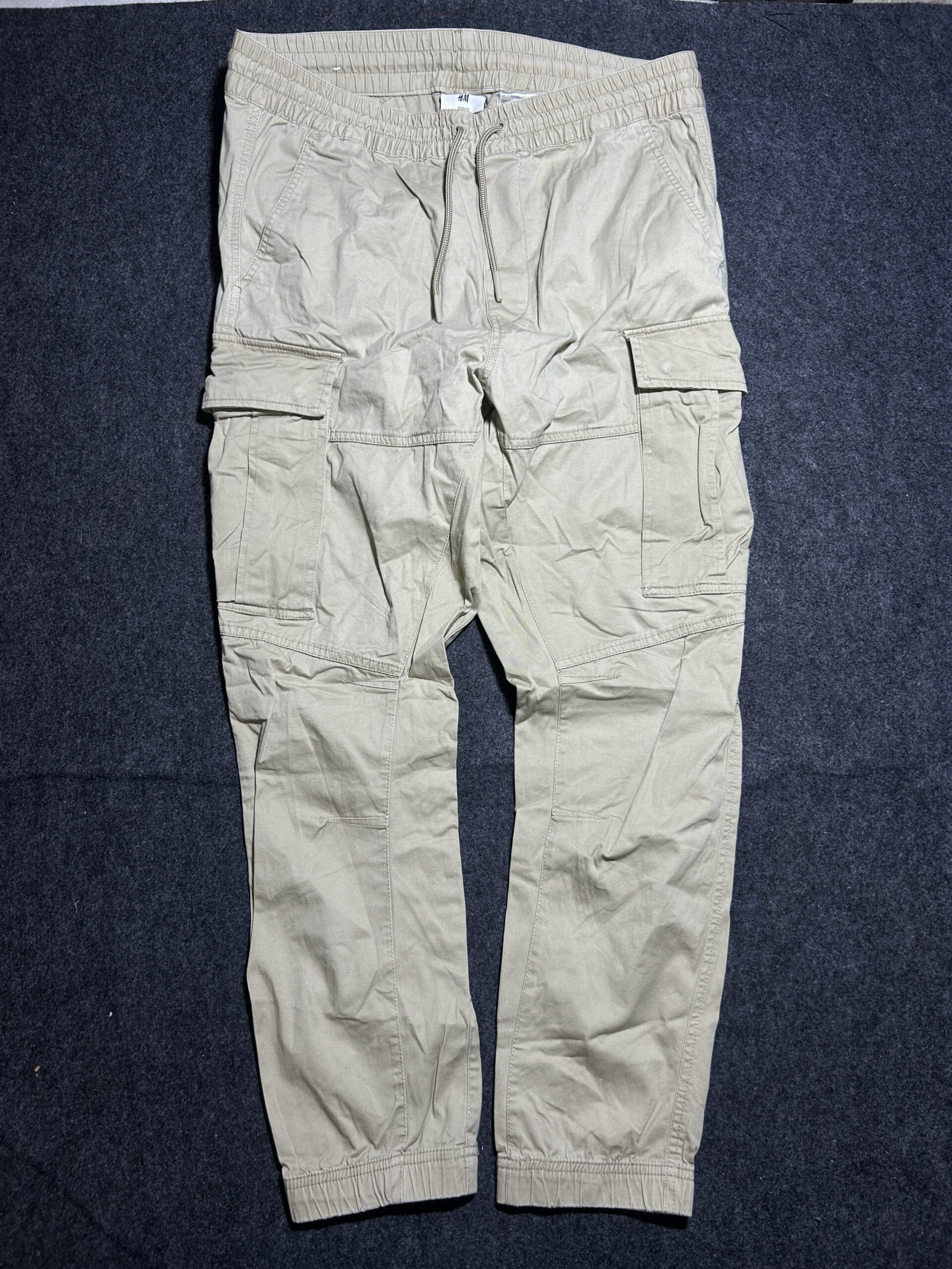 H&M Slim Fit Cargo Jogger Pants | Beige | Elastic Waist | Size 34 (M)