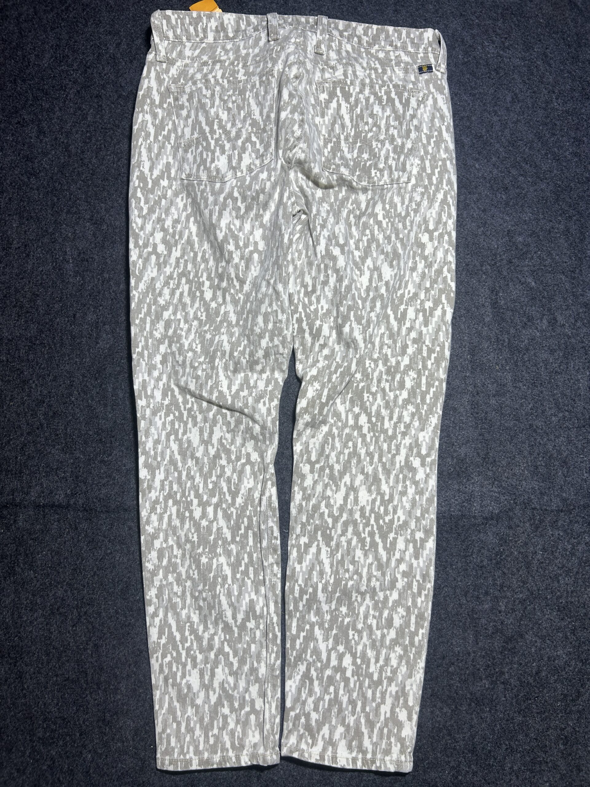 Lucky Brand Sofia Capri Printed Jeans | Slim Fit | Beige Camo Pattern | Size 28