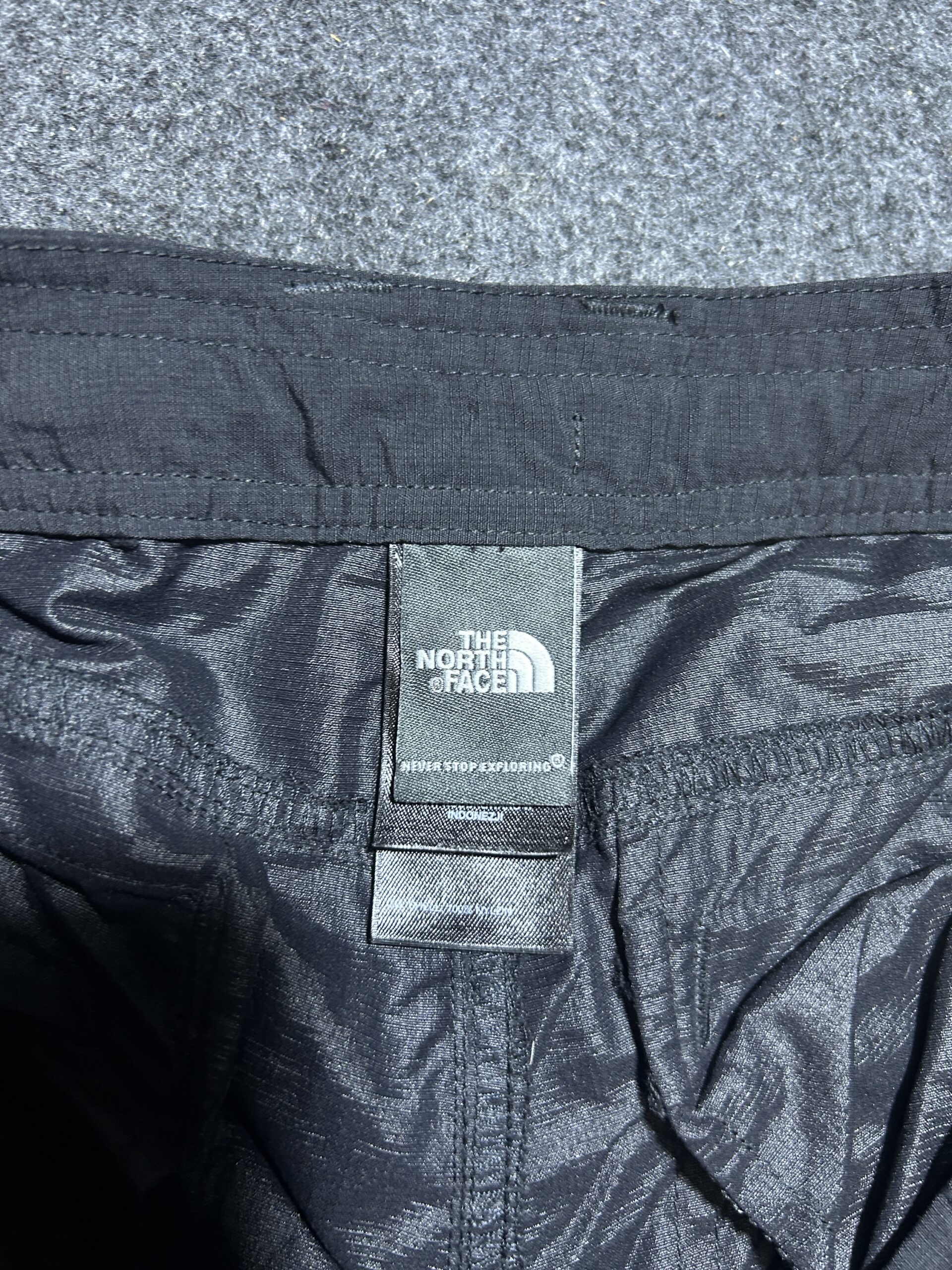 The North Face Black Outdoor Shorts | Unisex | Lightweight Trekking | Adjustable Waist | Size S–M