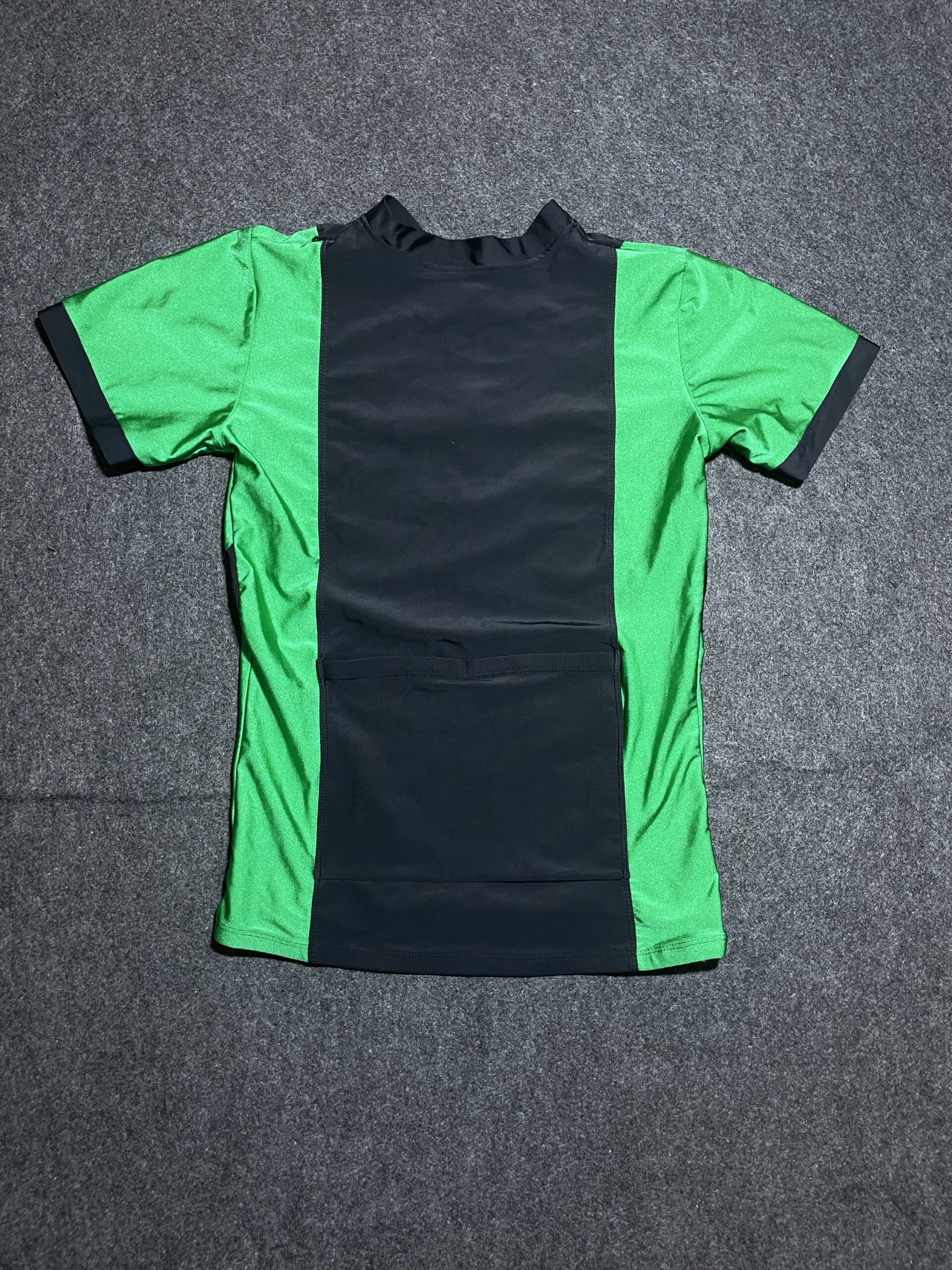 P&T Body Fitted TShirt Black Green Small