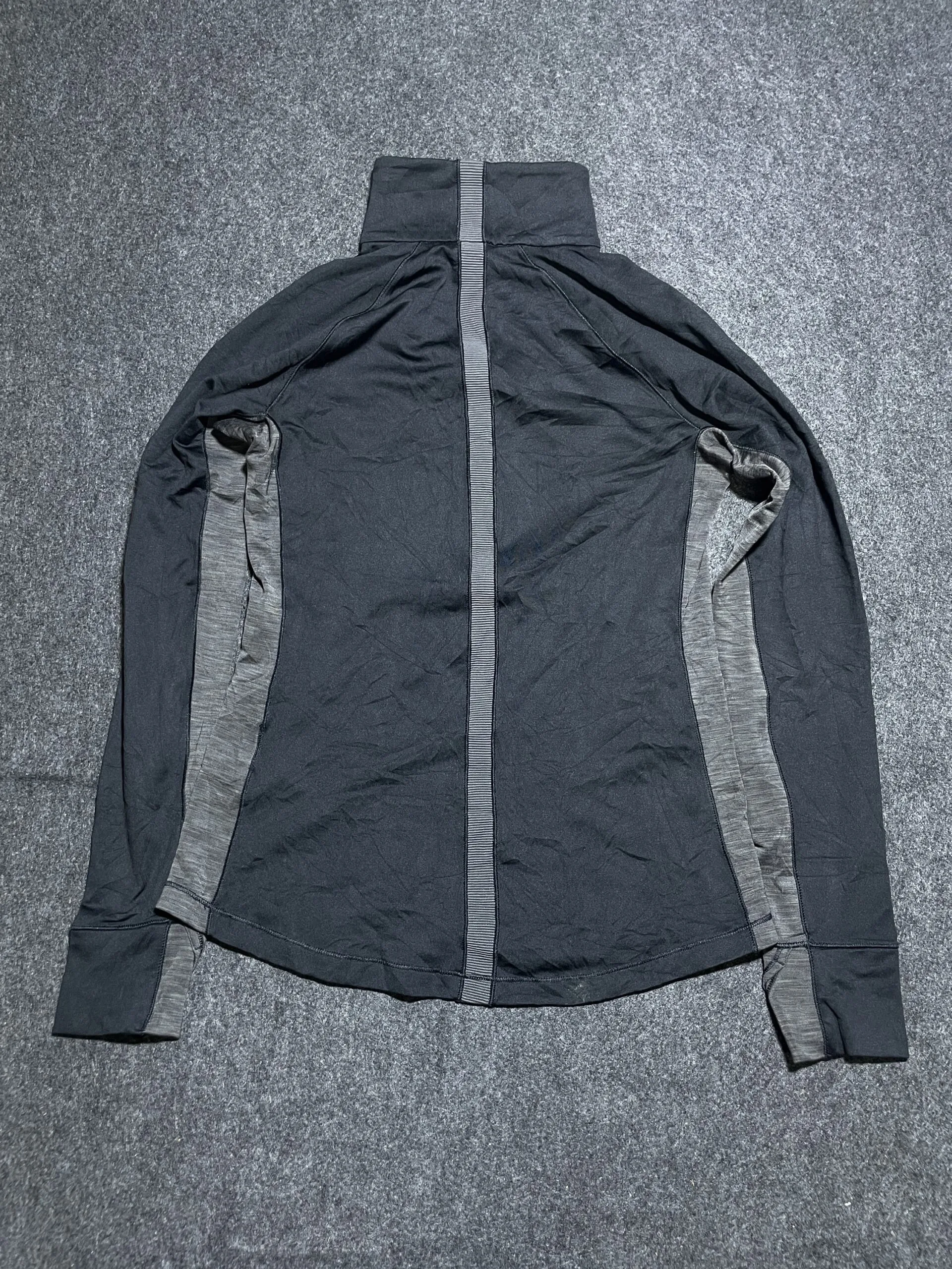 Under Armour Coldgear Original Women’s Sports Tshirt Body fit Black Grey Small