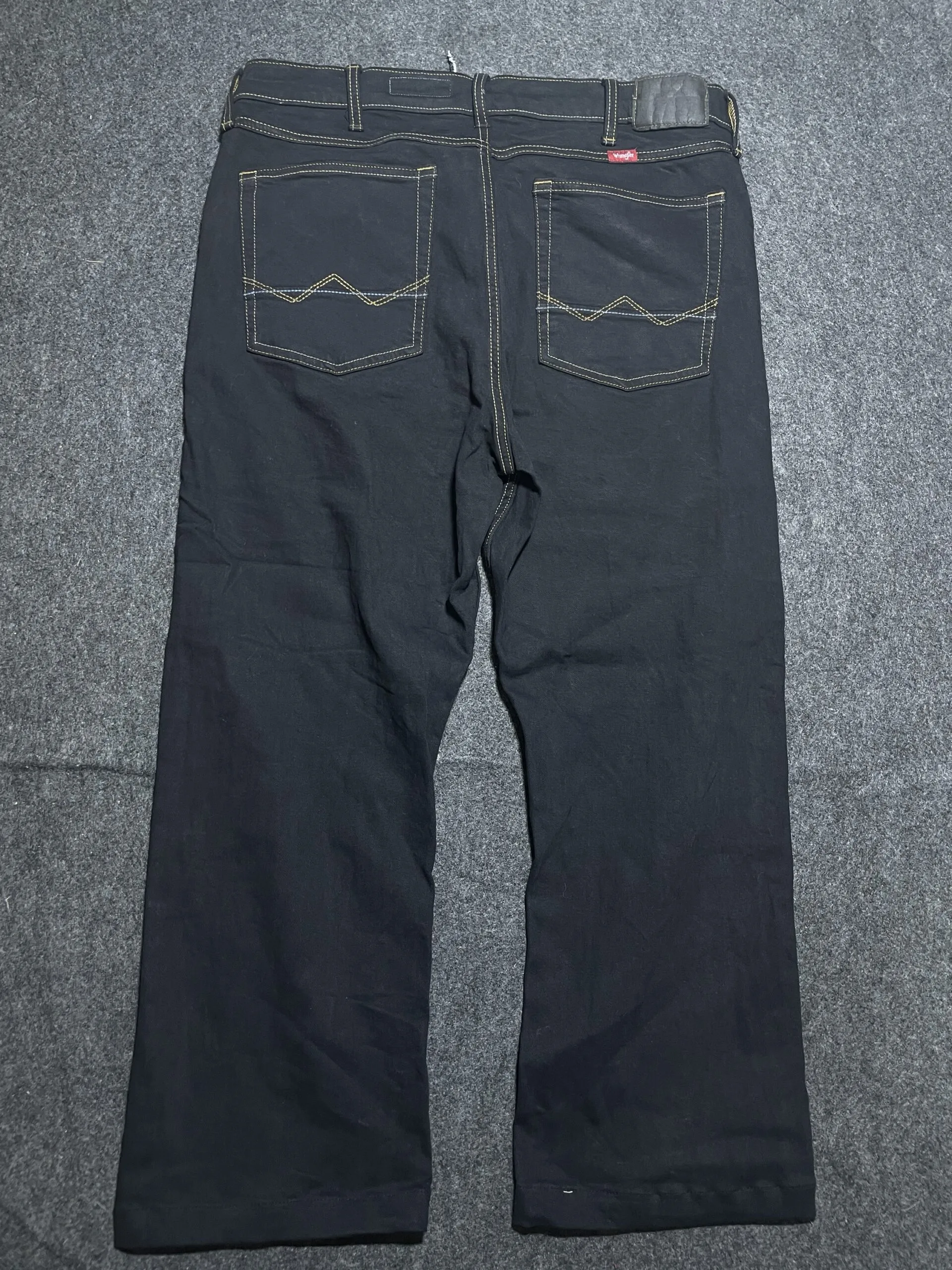 Wrangler Relaxed Boot Men’s Denim Jeans Black | Waist 36