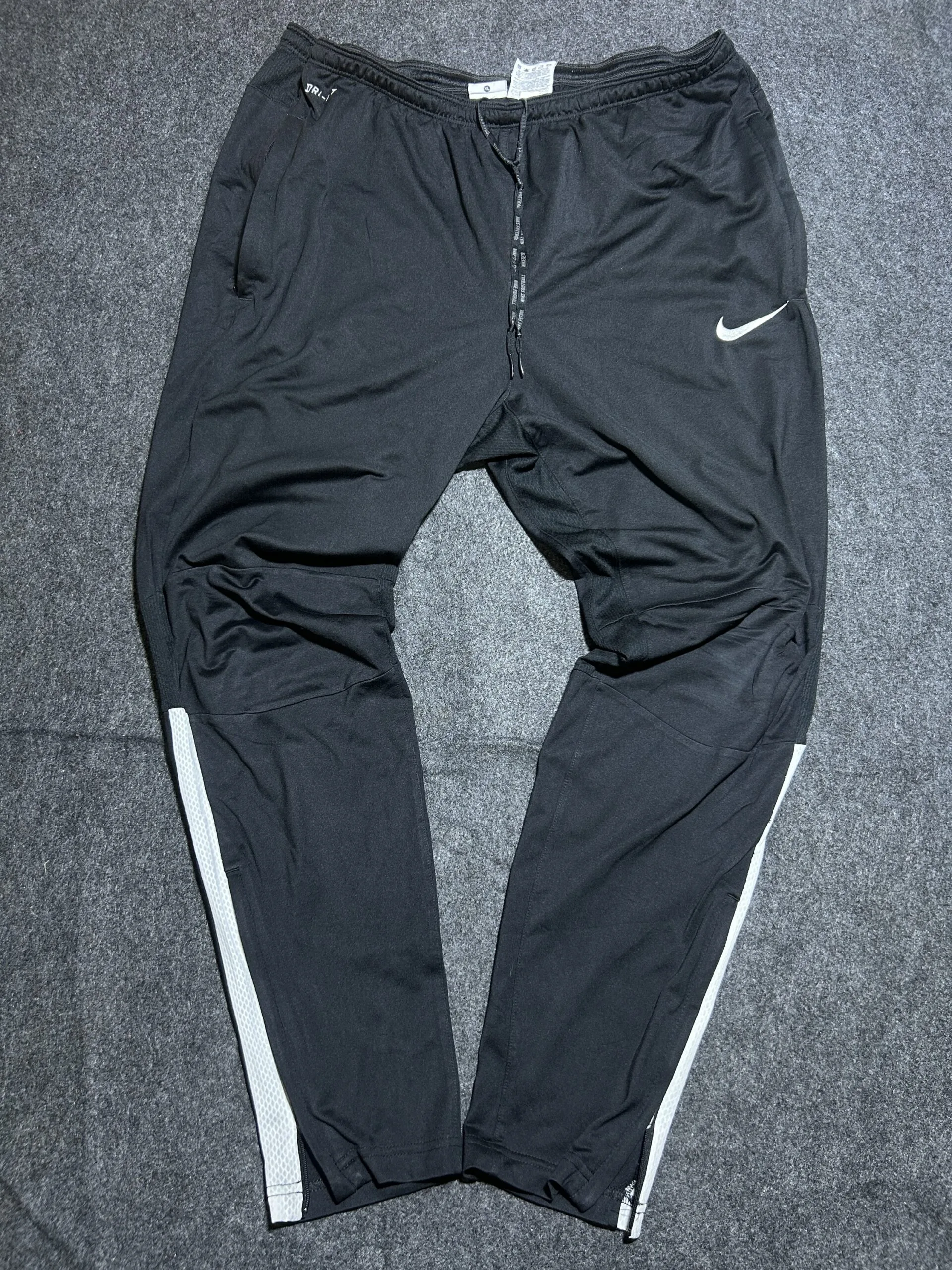 Nike Original Dri-FIT Lightweight Track Pants with Hem Zips Black | XL 34-38 | Unisex