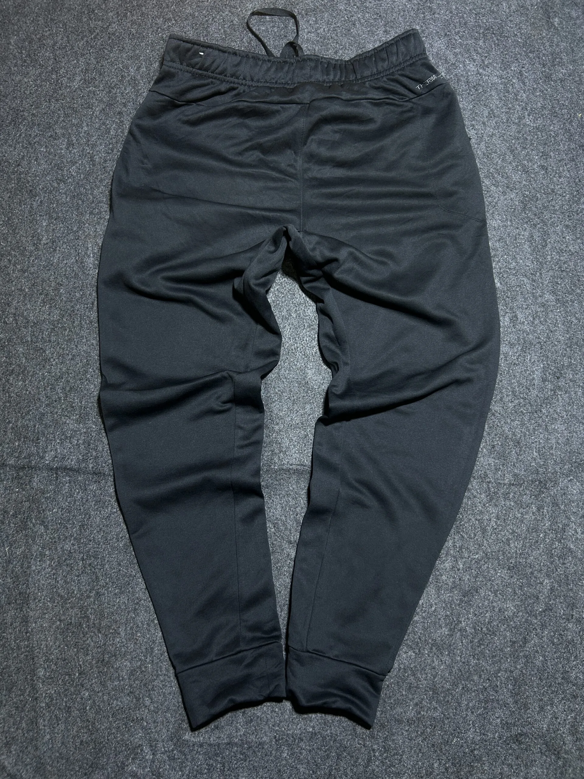 Nike Therma-FIT Joggers – Black | Slim Fit Activewear | 30-34 | Excellent Condition
