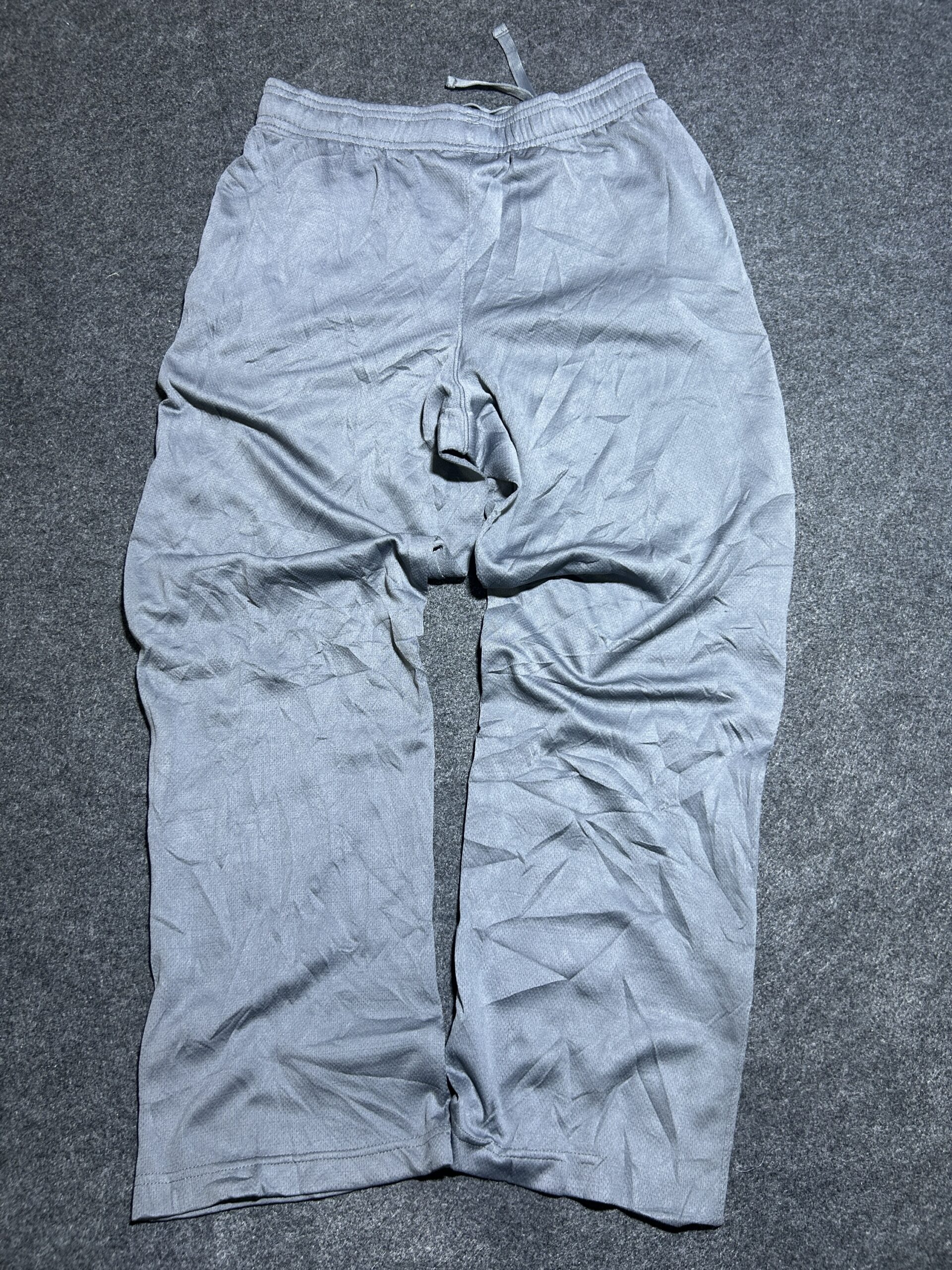 Under Armour Original Loose Track Pant Grey | 30-34 | Unisex