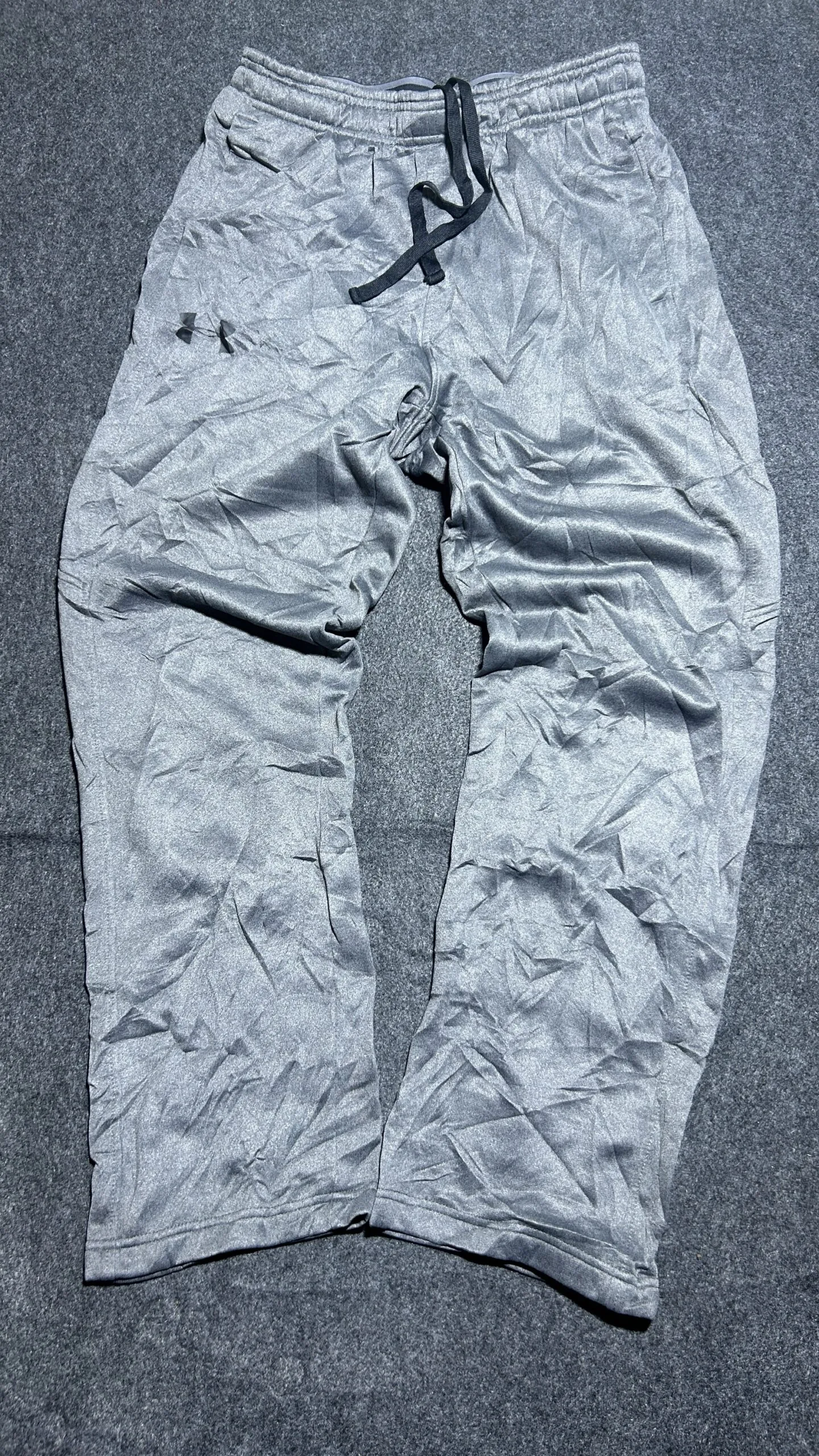 Under Armour Original Track Pant Grey | 28-32 | Wide Leg open | Unisex
