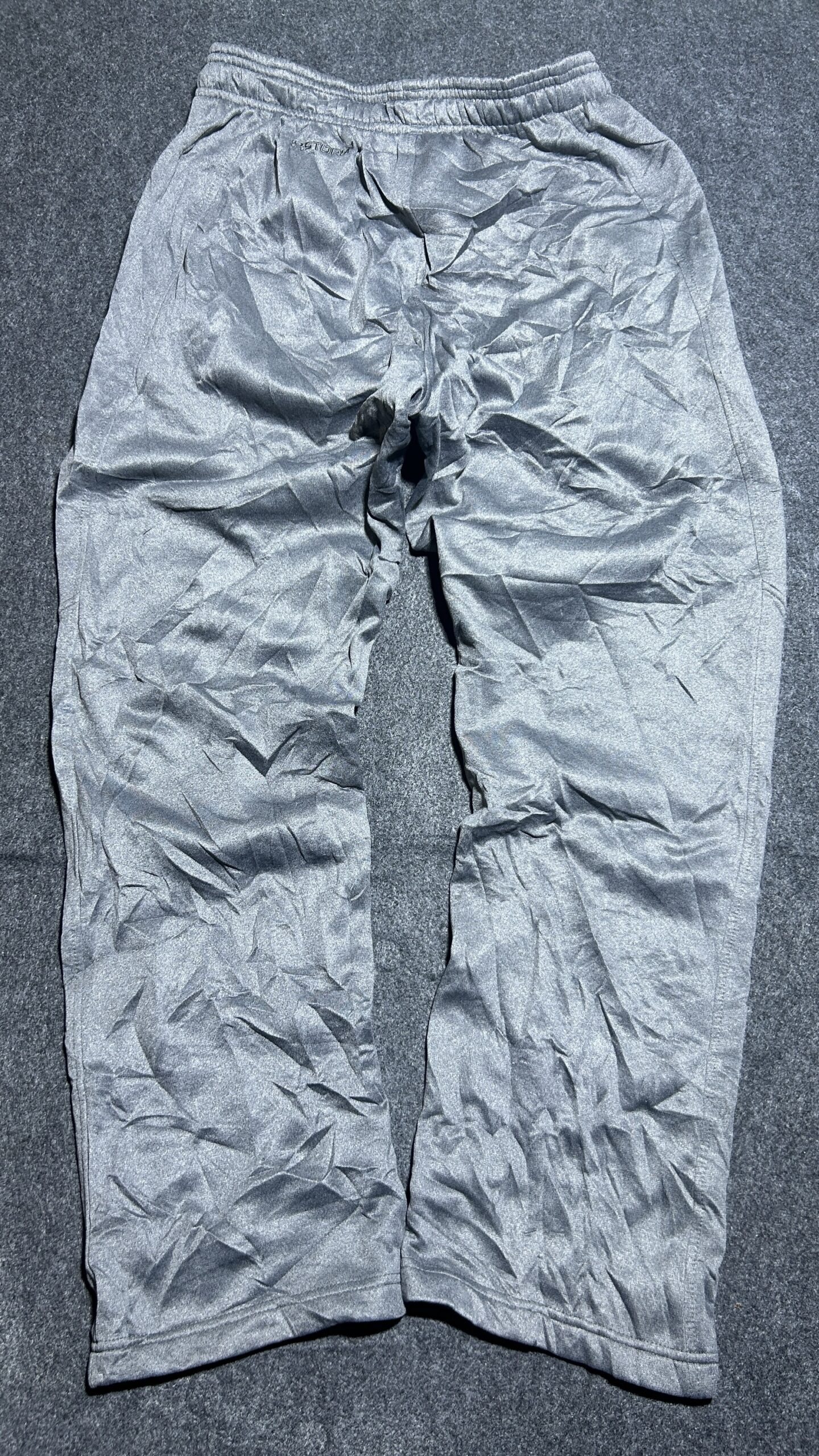 Under Armour Original Track Pant Grey | 28-32 | Wide Leg open | Unisex