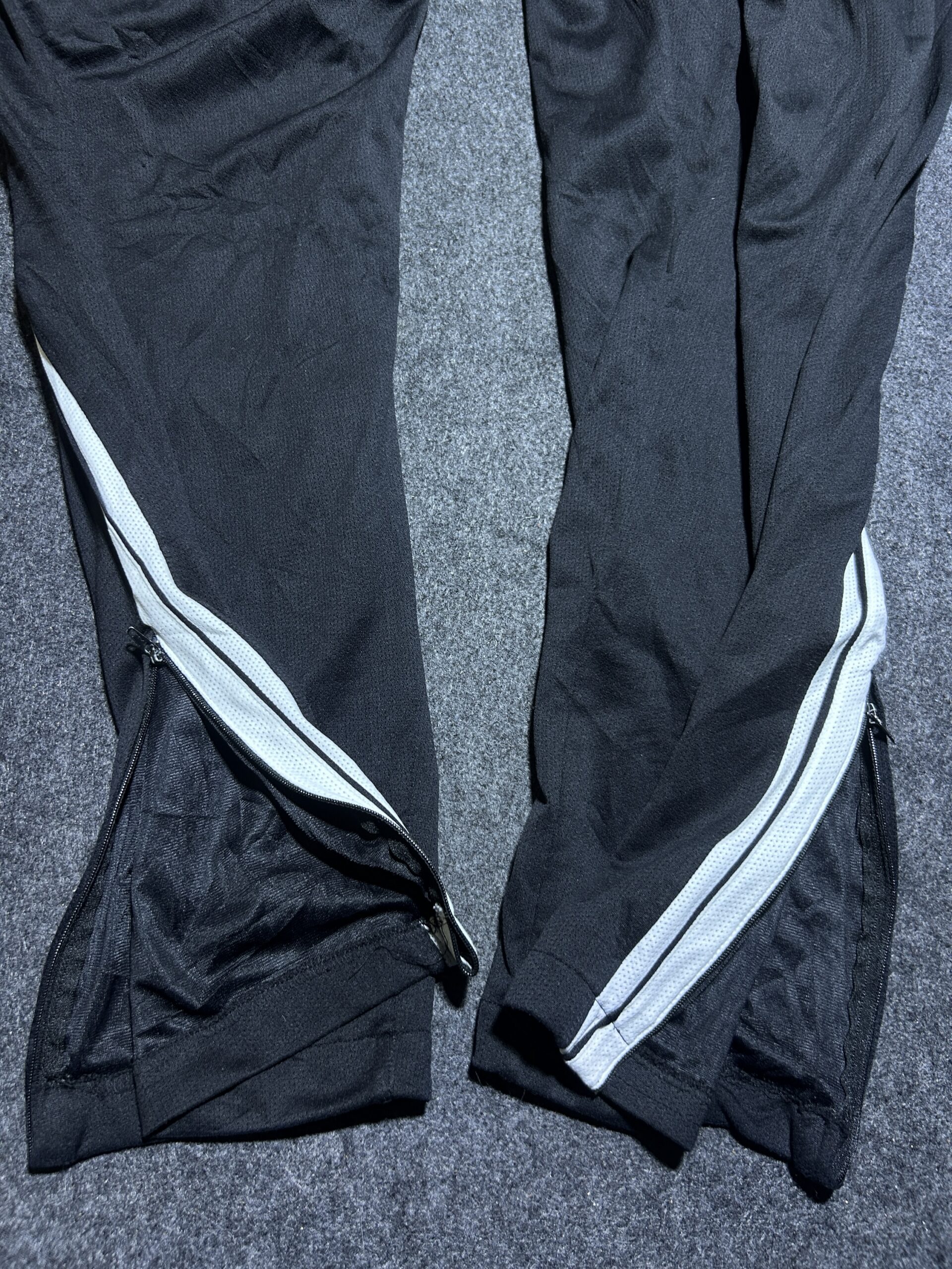 Nike Original Sports Track Pant | Black | Baggy | 30-36 | Ankle Zip | Unisex