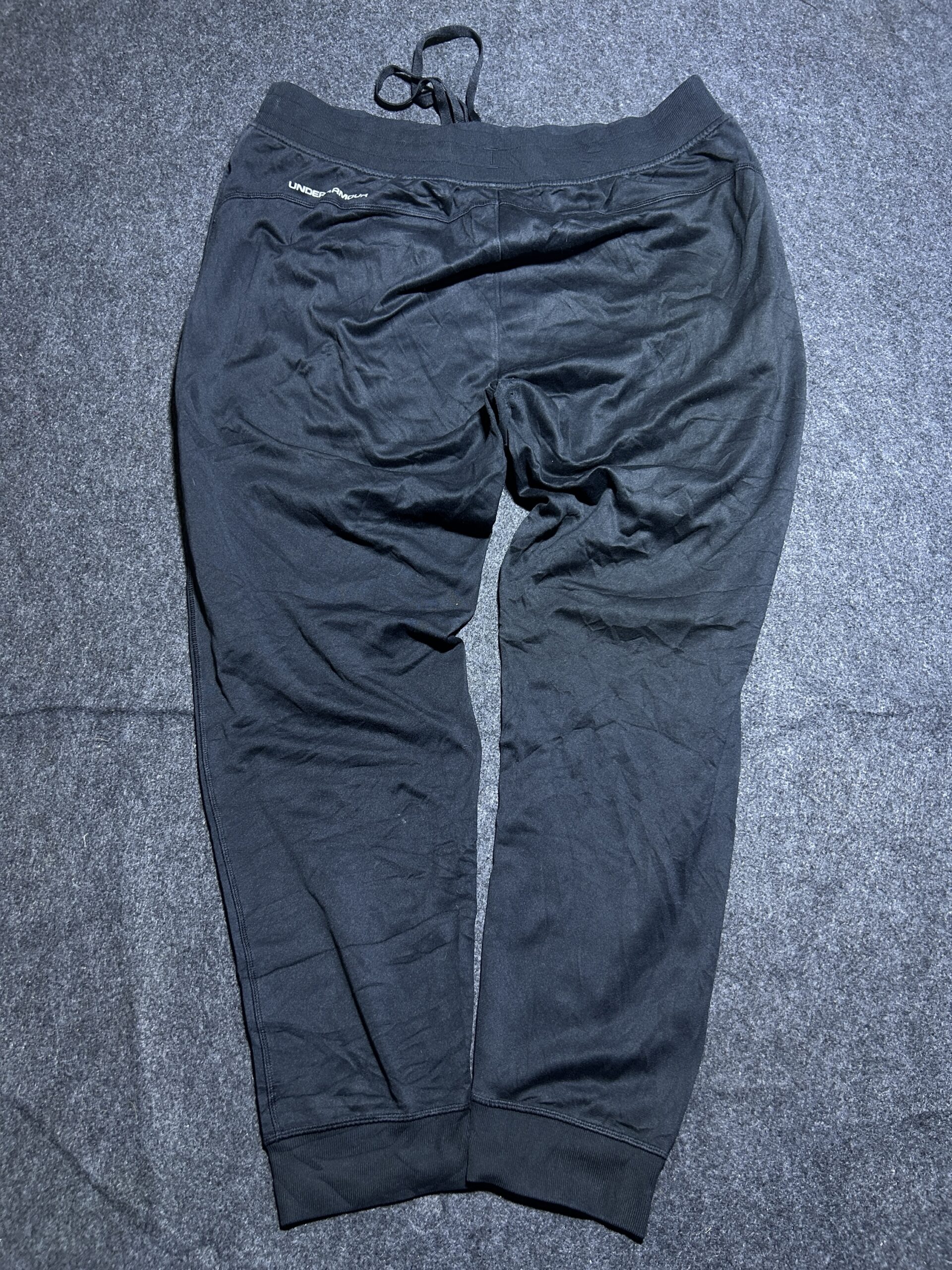 Under Armour Original Loose Fit Track Pant | 34-36 | Black | Unisex