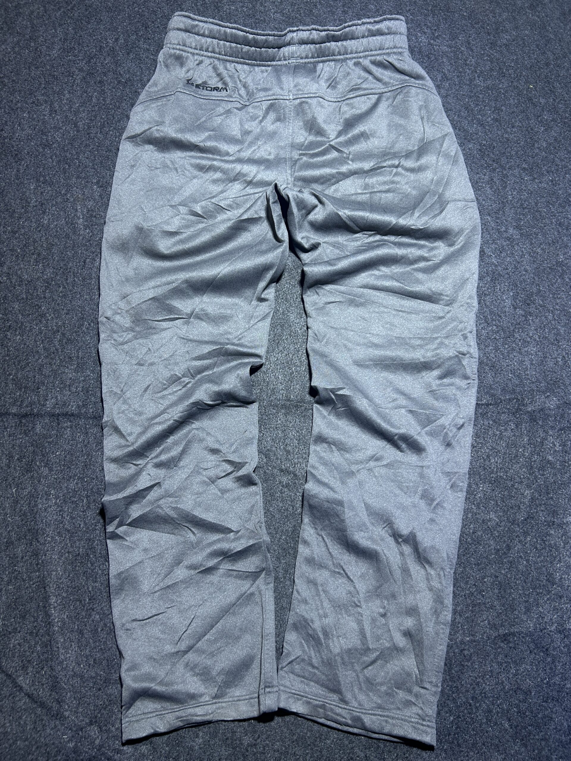 Under Armour Original Loose Fit Track Pant | Grey | 30-34 | Excellent Condition