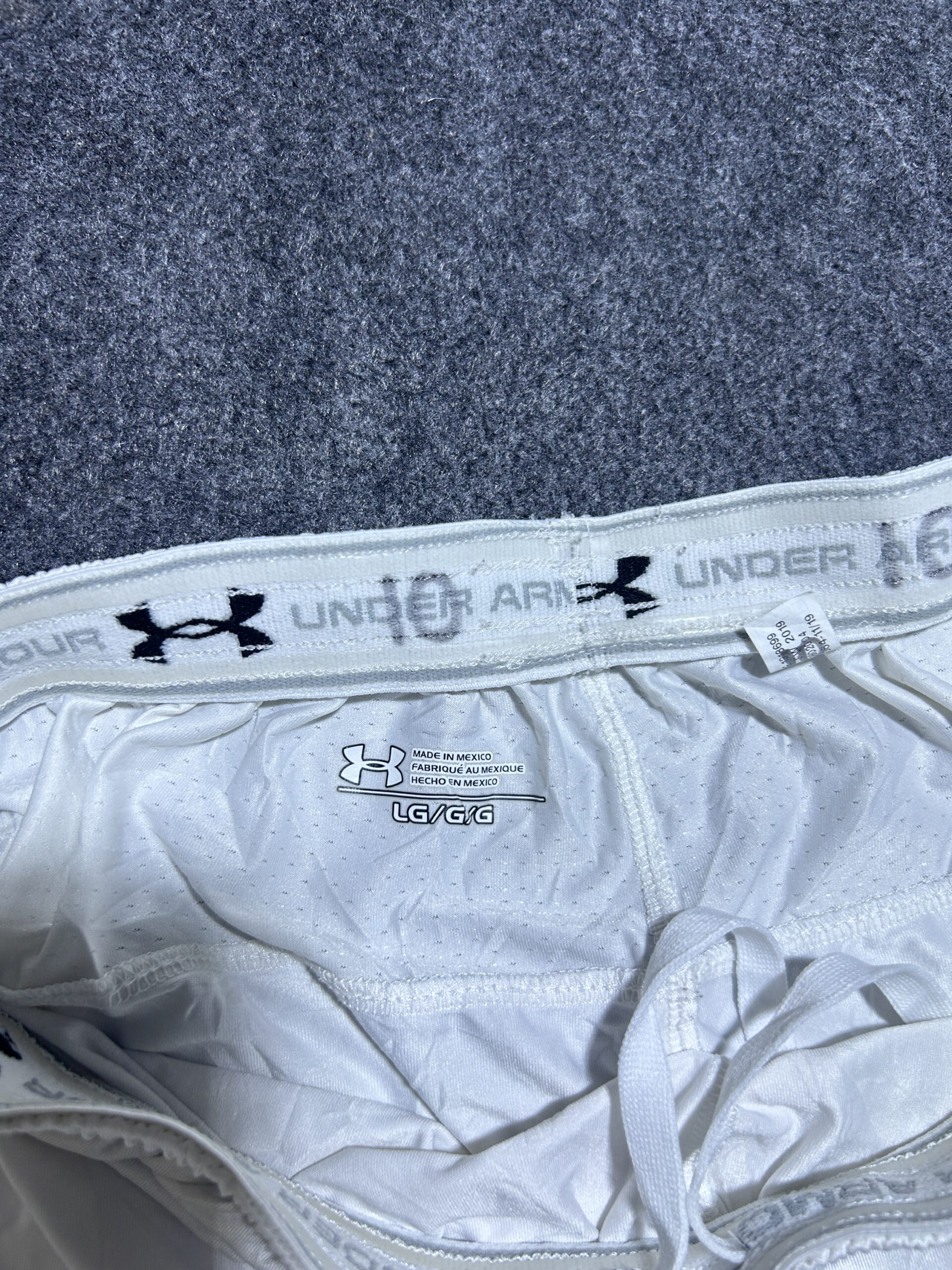 Under Armour Original HeatGear Shorts | White | 28-32 | Excellent Condition