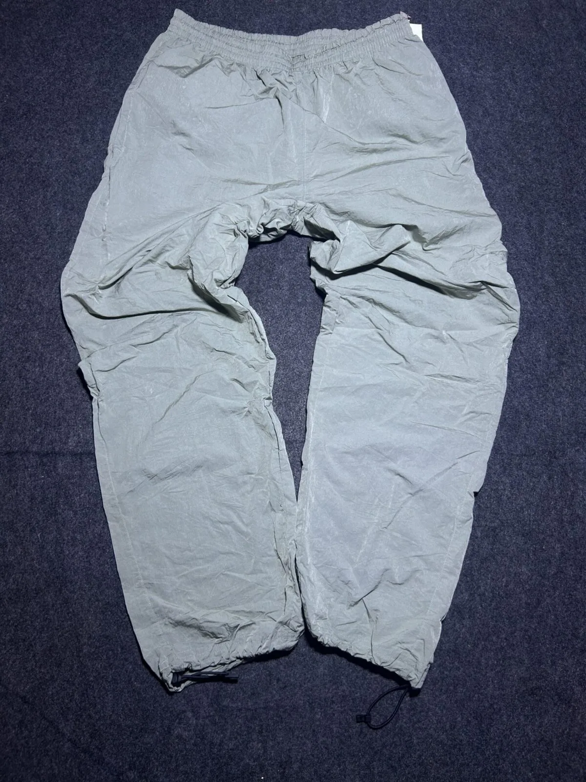 CALVIN KLEIN NYLON CARGO PARACHUTE TRACK PANTS | LIGHT SAGE GREEN | 30-33| EXCELLENT CONDITION