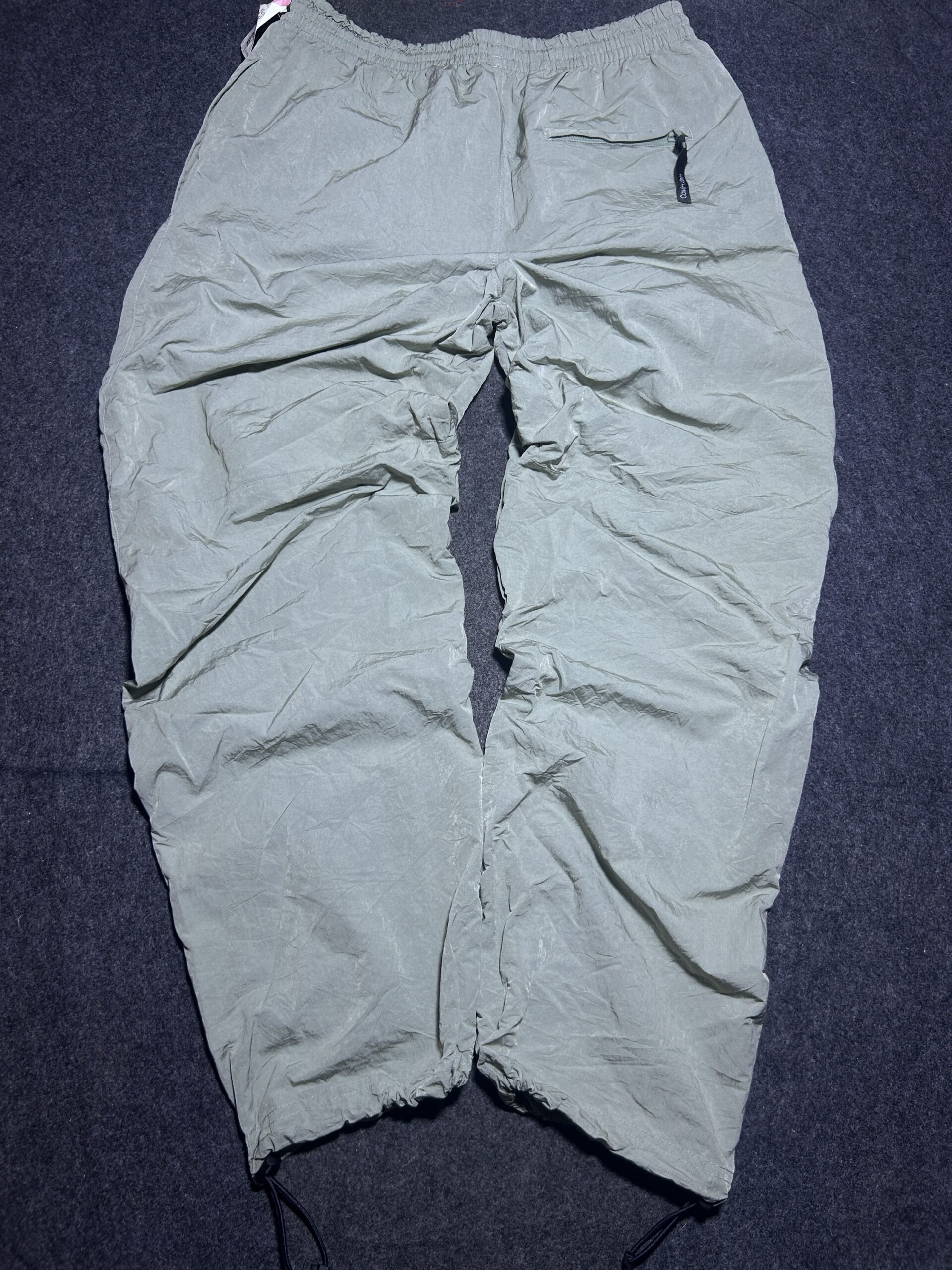 CALVIN KLEIN NYLON CARGO PARACHUTE TRACK PANTS | LIGHT SAGE GREEN | 30-33| EXCELLENT CONDITION