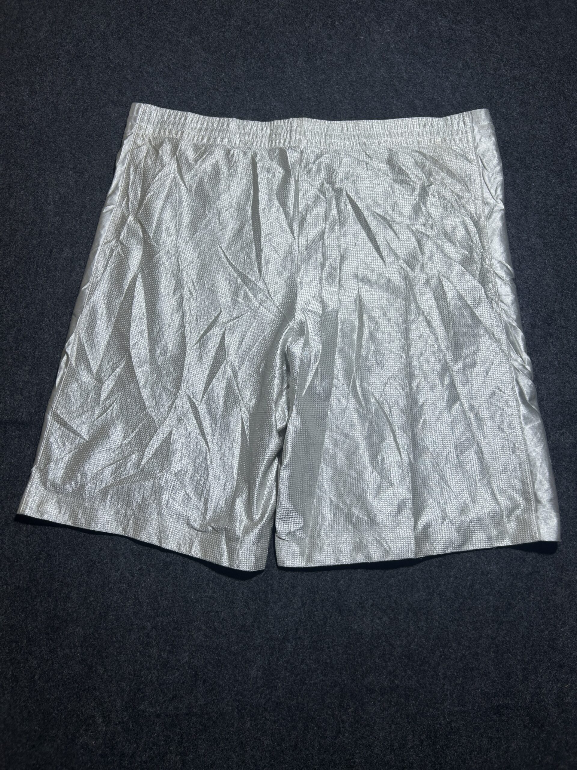 Nike Basketball Shorts White (Reflective Finish) – Size L/XL (38-40 Waist)