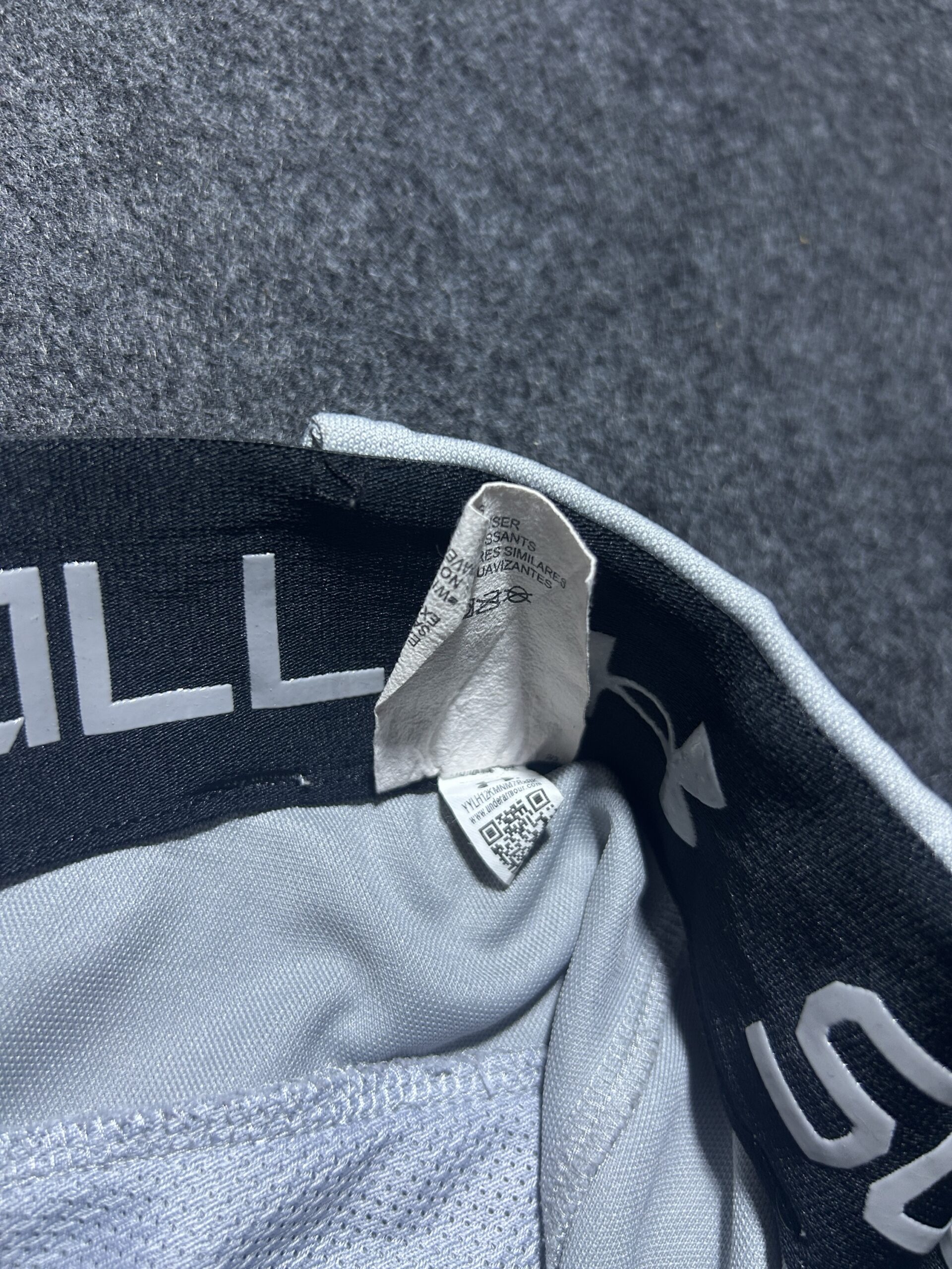 Under Armour Softball Performance Shorts | Light Grey | Size XL (36) | Premium Condition